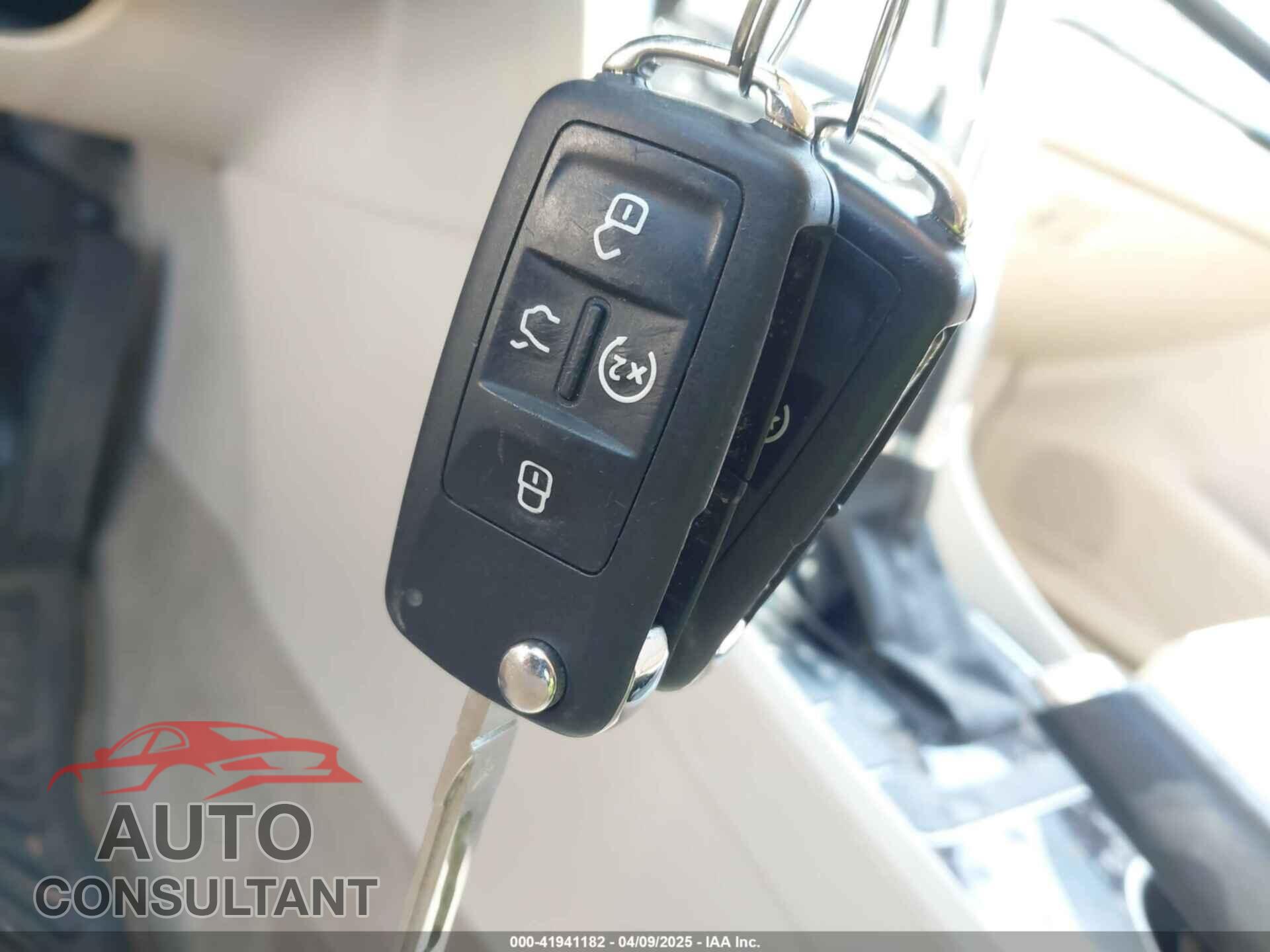 VOLKSWAGEN PASSAT 2014 - 1VWCT7A36EC042861