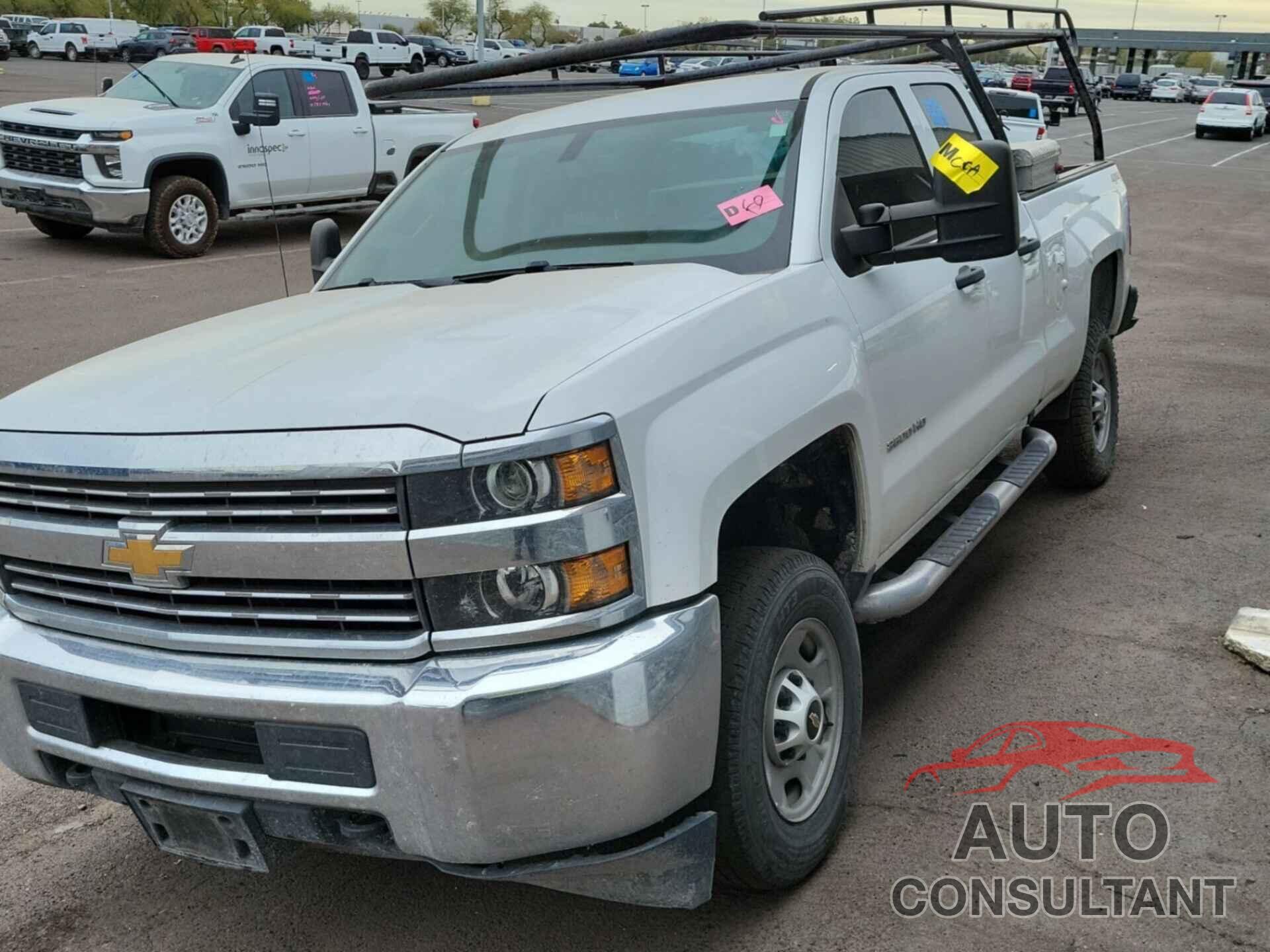 CHEVROLET SILVERADO 2018 - 1GC2KUEGXJZ267868