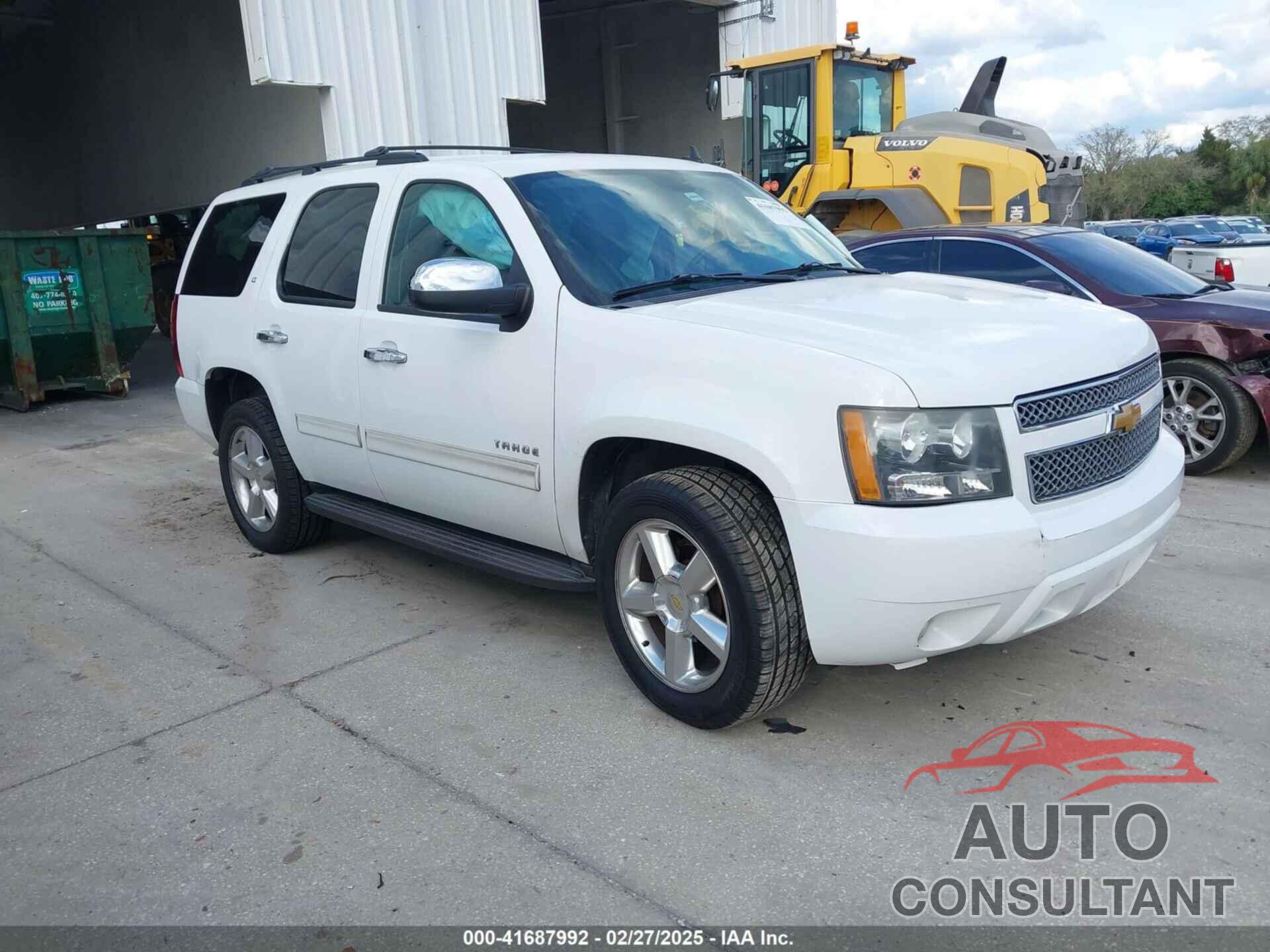 CHEVROLET TAHOE 2013 - 1GNSCBE09DR174842