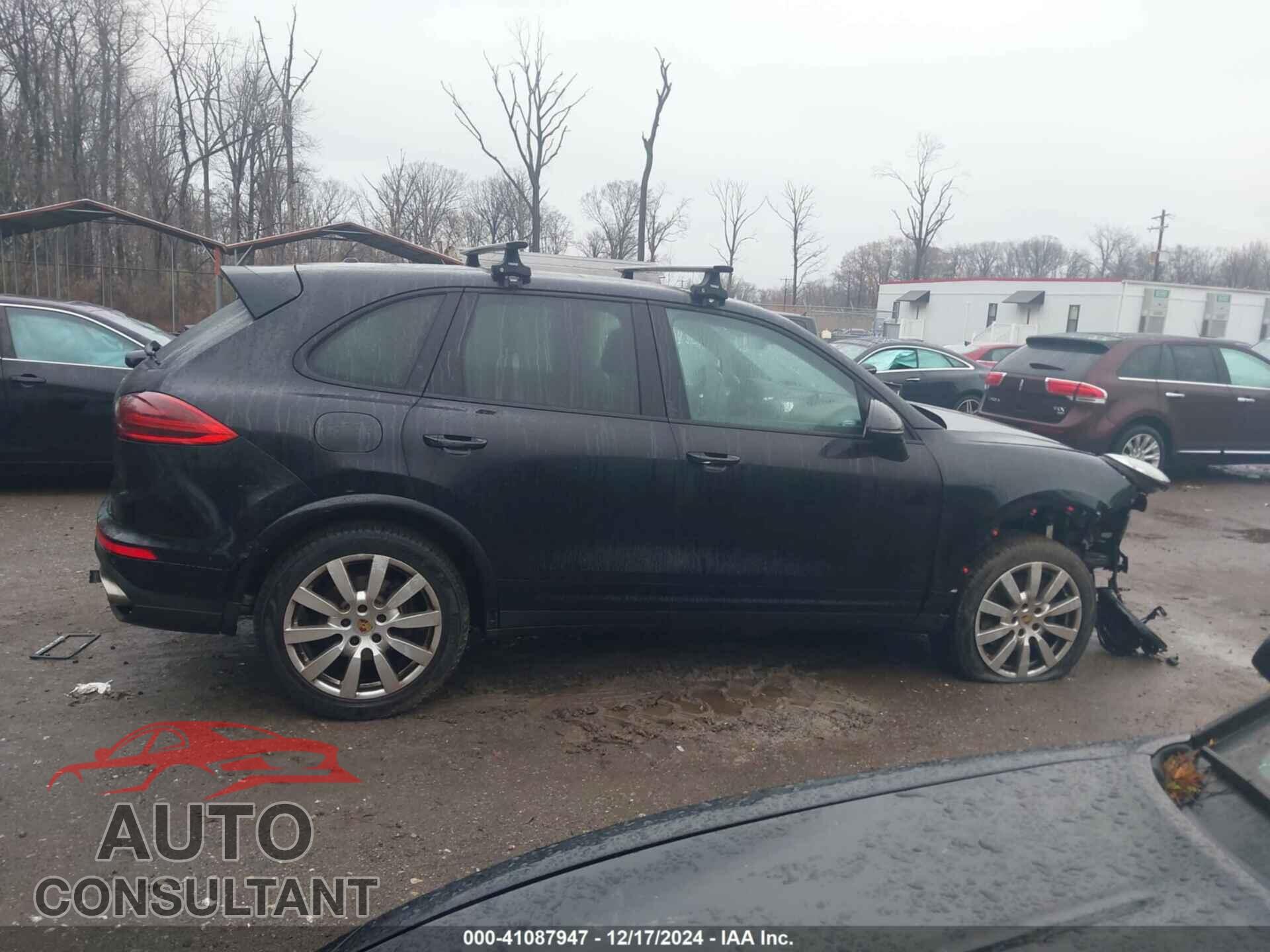 PORSCHE CAYENNE 2017 - WP1AA2A22HKA87556