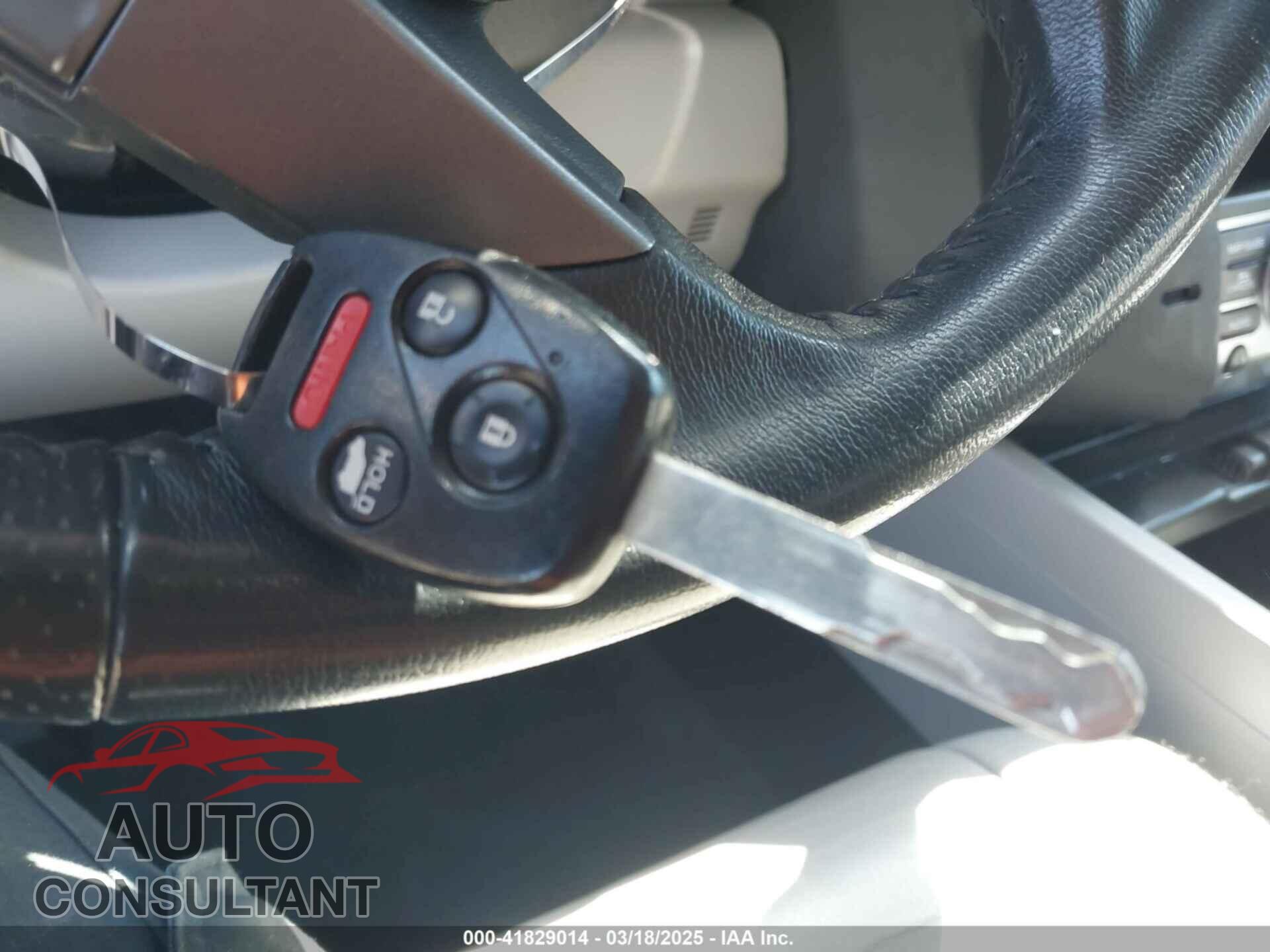 HONDA PILOT 2014 - 5FNYF3H93EB025957