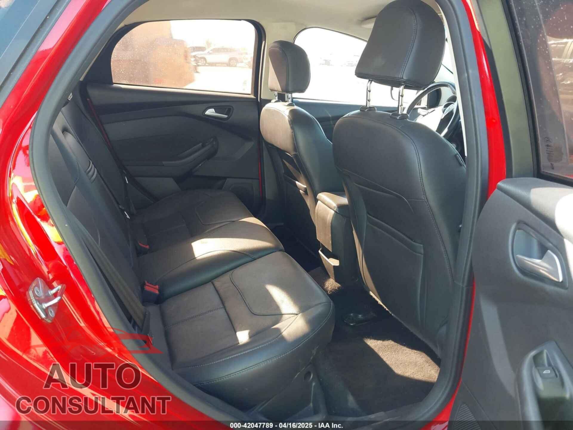 FORD FOCUS 2016 - 1FADP3F2XGL256037
