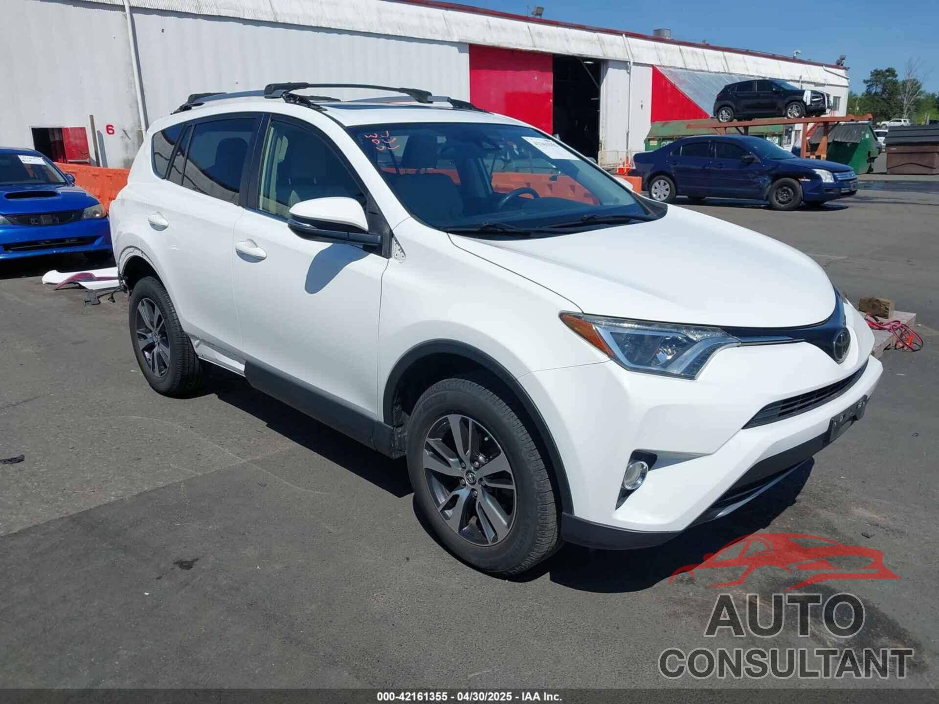 TOYOTA RAV4 2018 - JTMRFREV2JJ731488