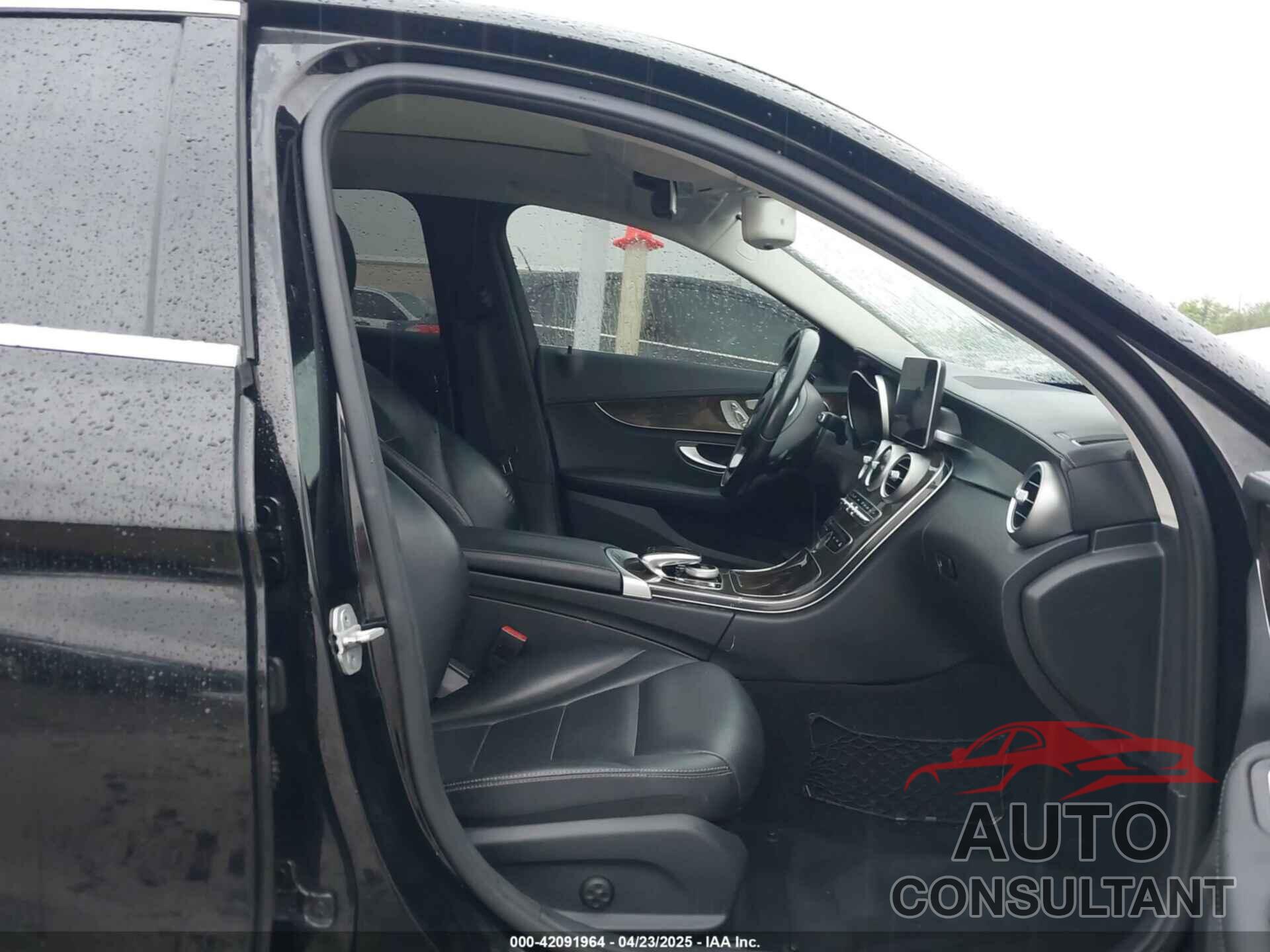 MERCEDES-BENZ C 300 2016 - 55SWF4JB9GU108417