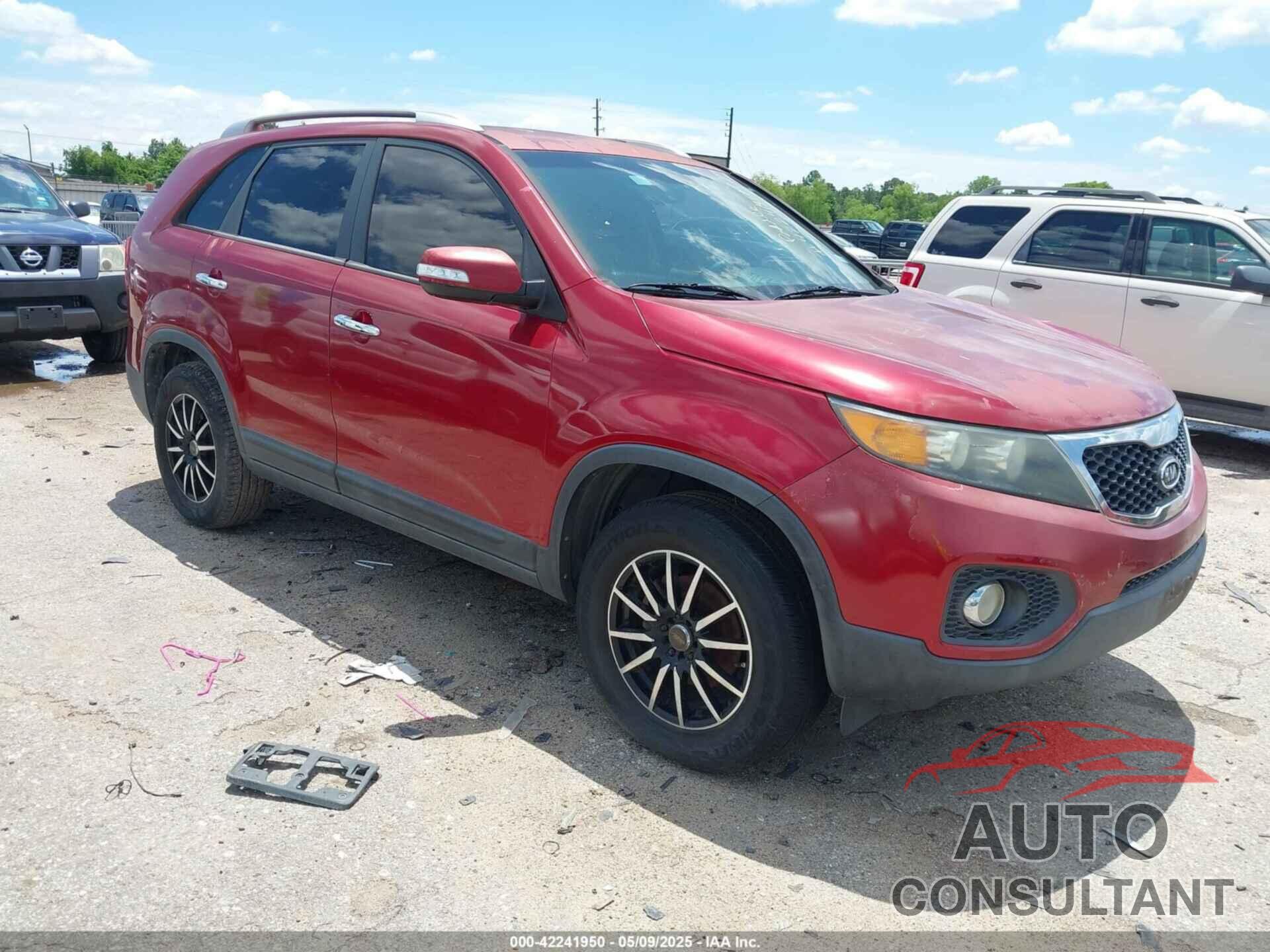 KIA SORENTO 2011 - 5XYKT4A13BG019797