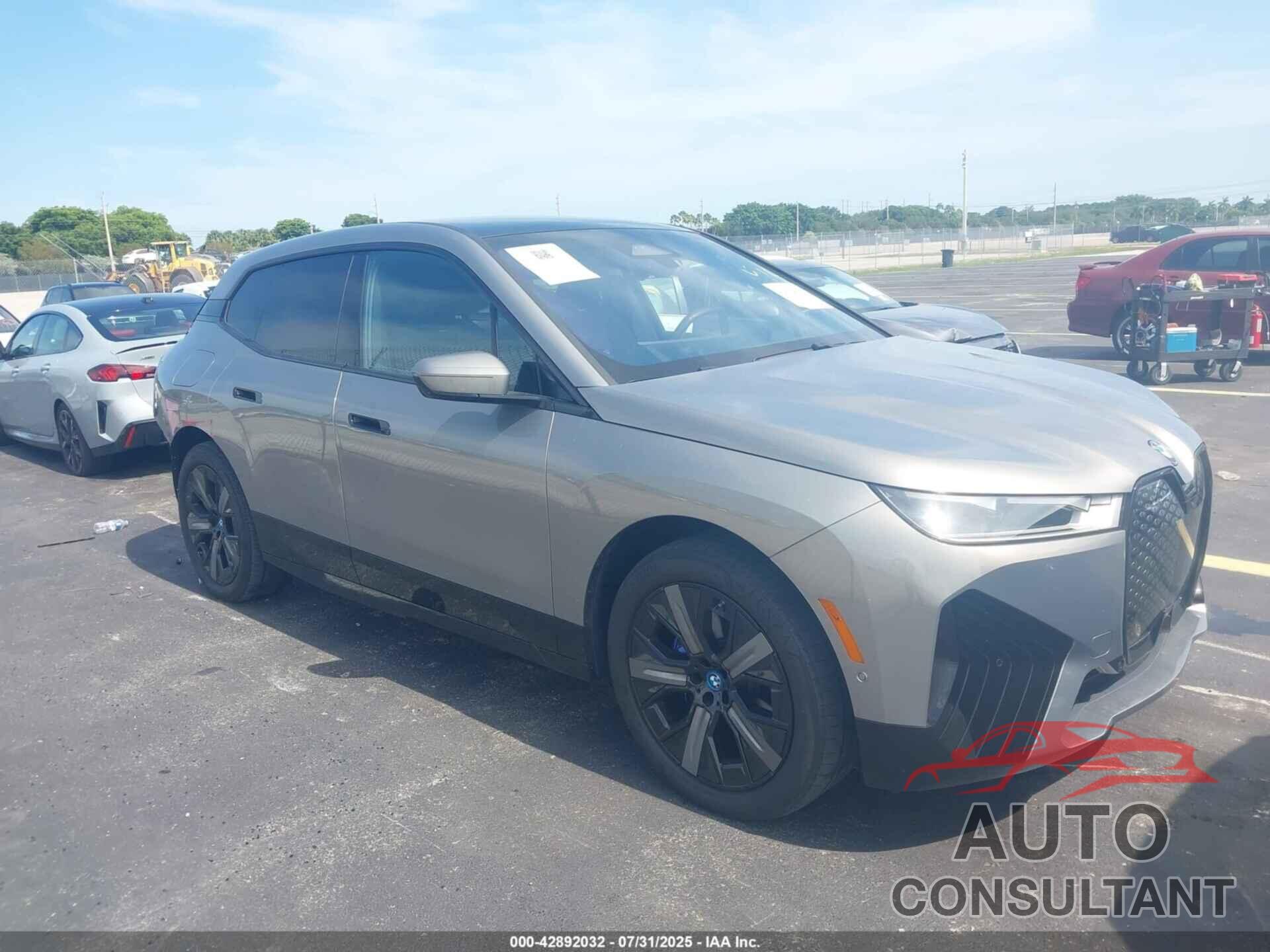 BMW IX 2025 - WB523CF08SCS68400