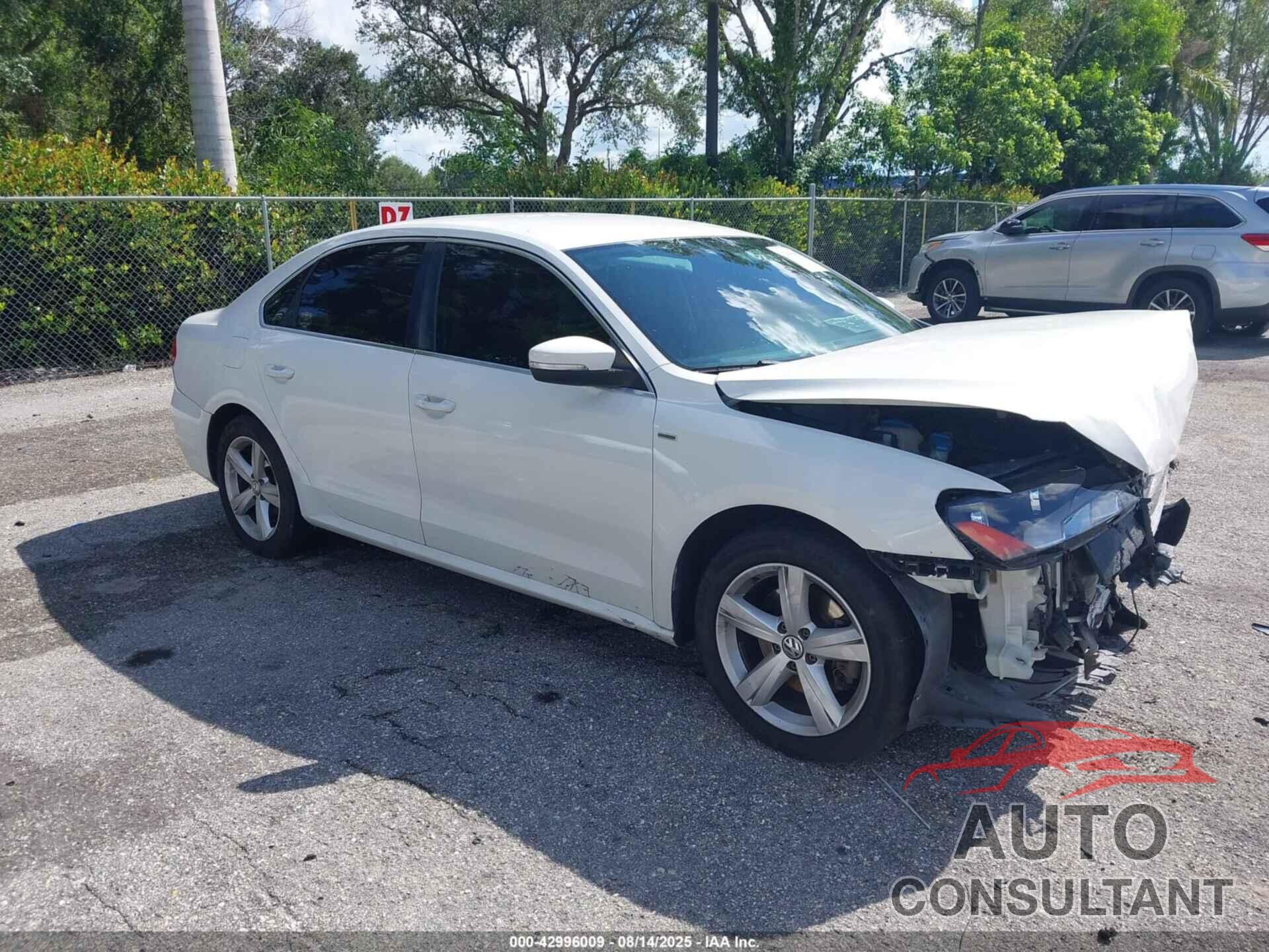 VOLKSWAGEN PASSAT 2014 - 1VWAS7A37EC042622