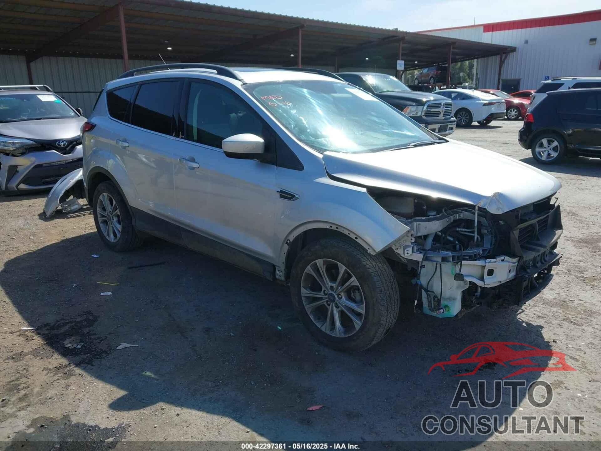 FORD ESCAPE 2018 - 1FMCU0GD2JUB04988