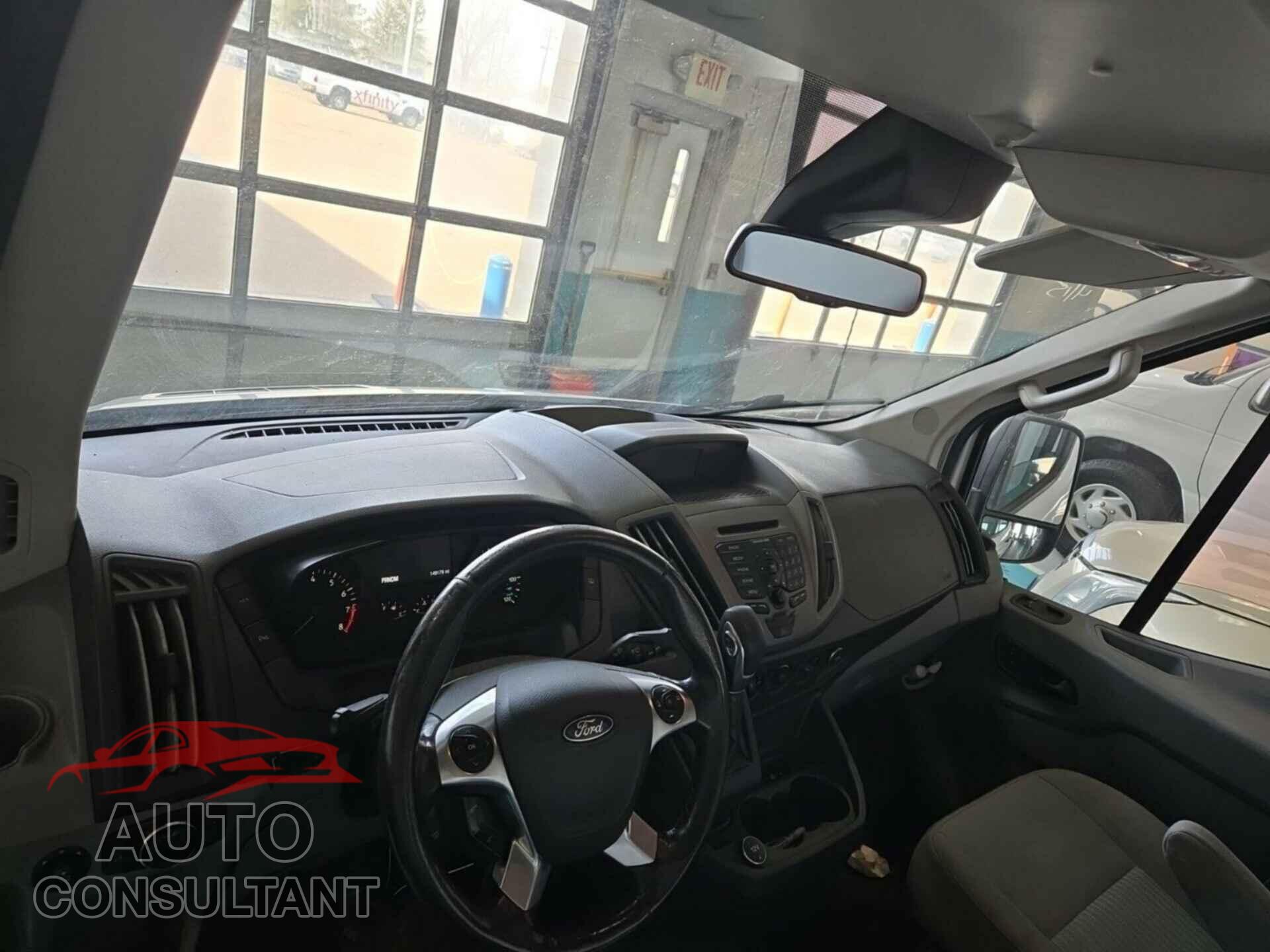 FORD TRANSIT 2017 - 1FTYR2XM2HKB48812