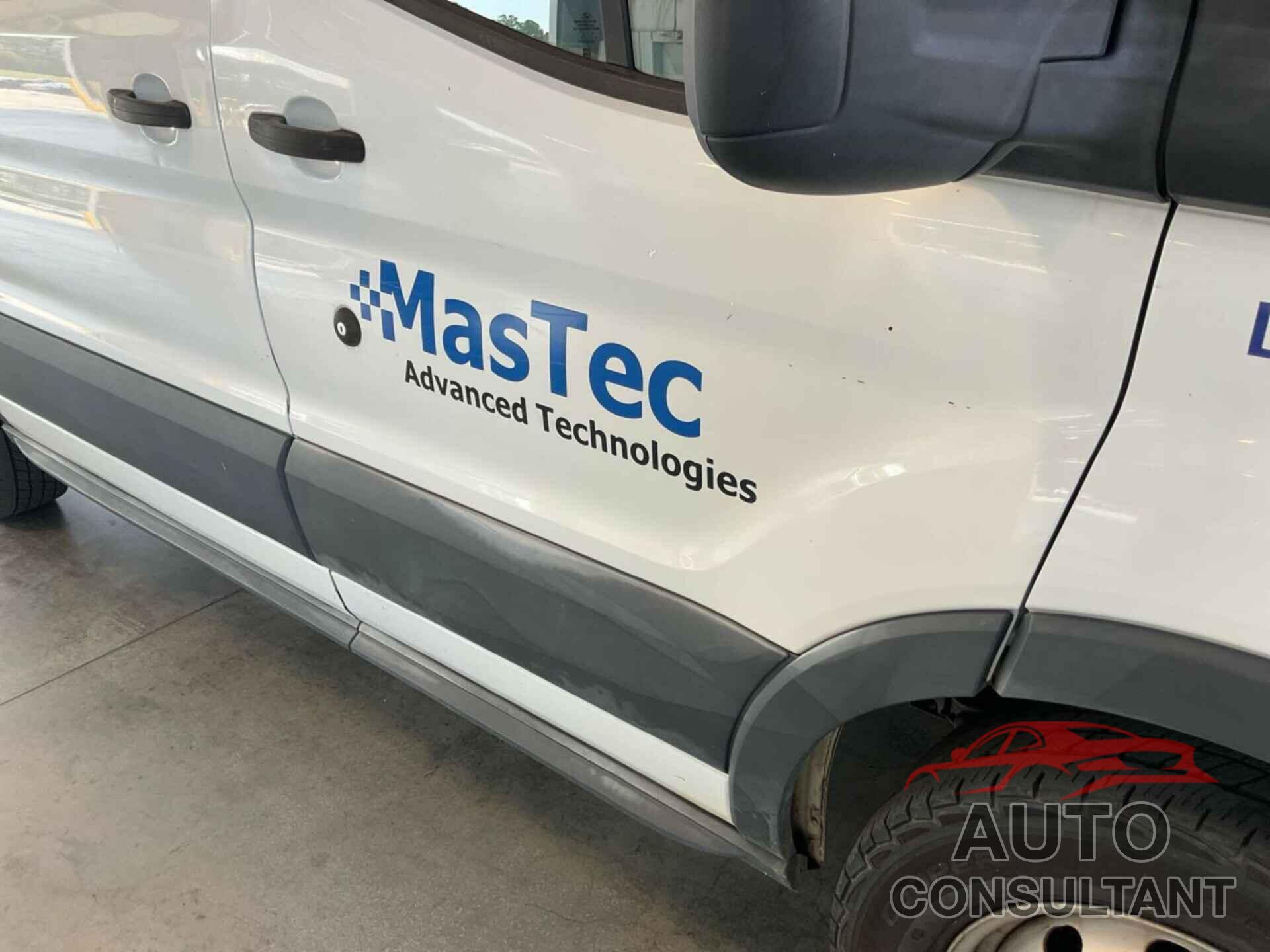 FORD TRANSIT 2015 - 1FTNE1YM7FKB00999