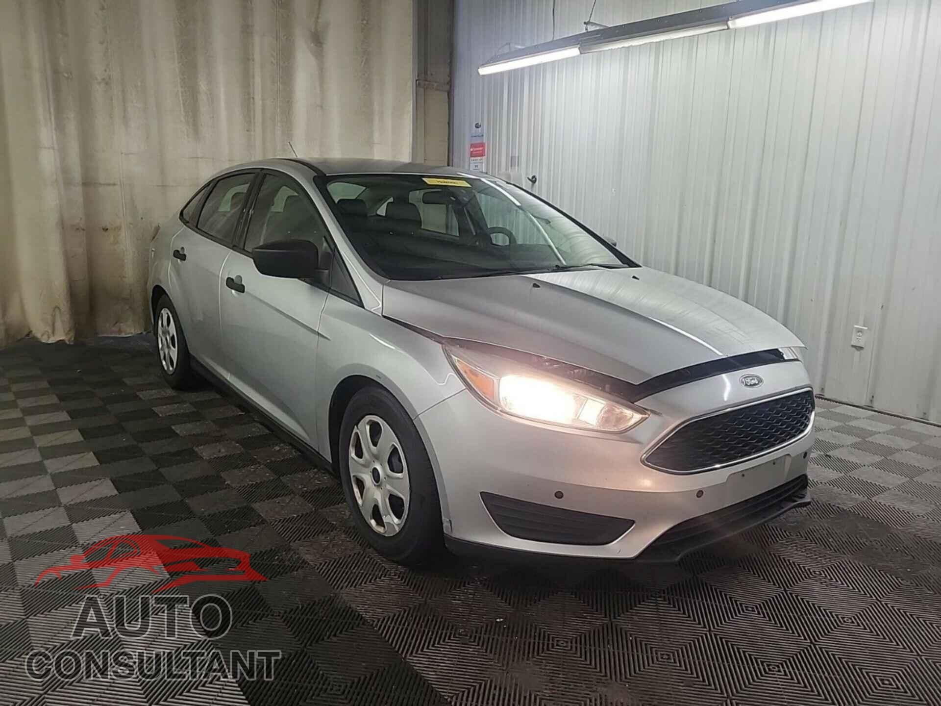 FORD FOCUS 2016 - 1FADP3E28GL306810