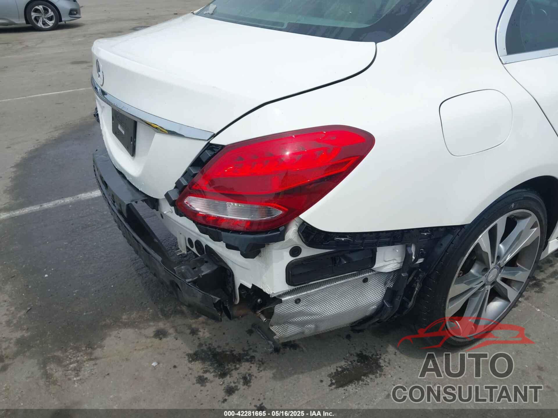 MERCEDES-BENZ C 300 2016 - 55SWF4JB8GU096616