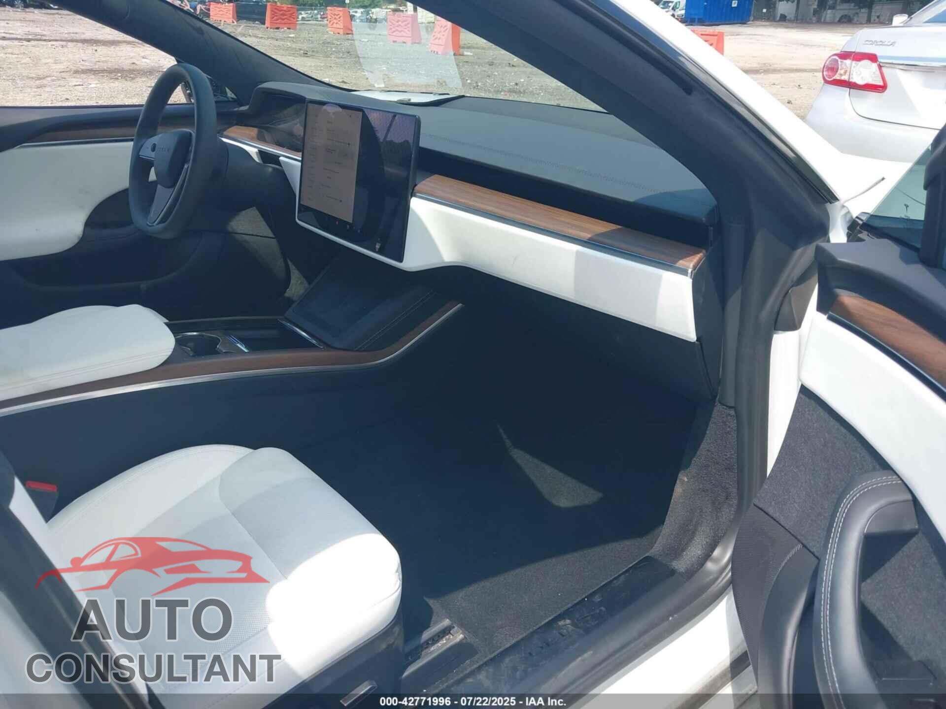 TESLA MODEL S 2023 - 5YJSA1E5XPF522016