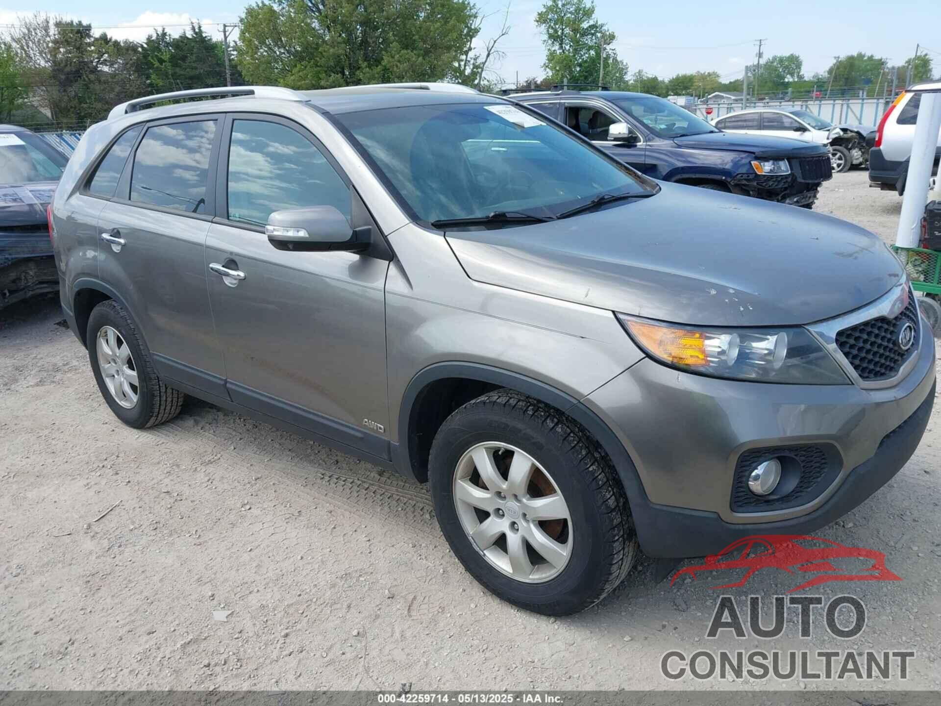 KIA SORENTO 2011 - 5XYKTDA15BG178563