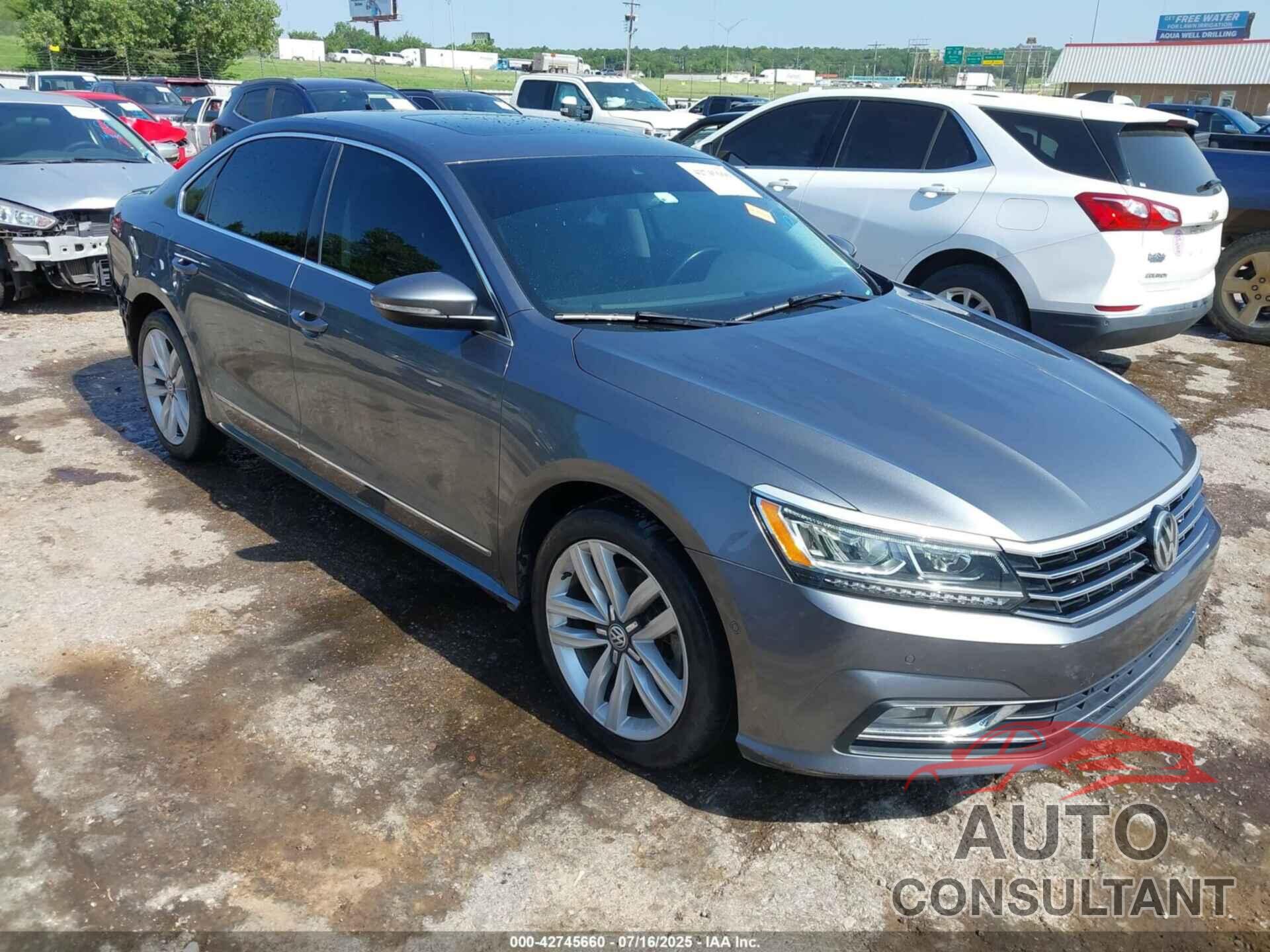 VOLKSWAGEN PASSAT 2017 - 1VWCT7A39HC041062