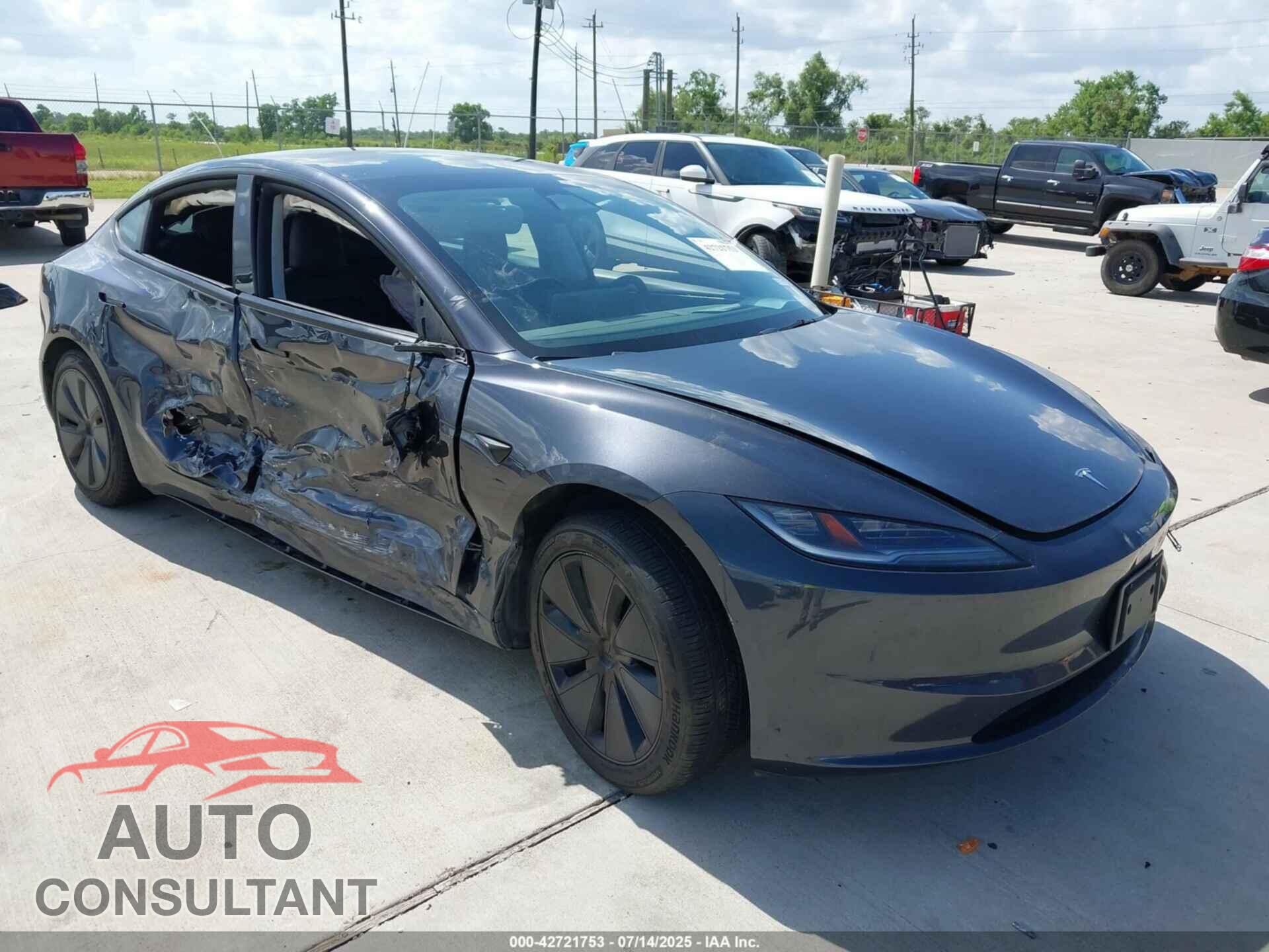 TESLA MODEL 3 2024 - 5YJ3E1EA5RF757111