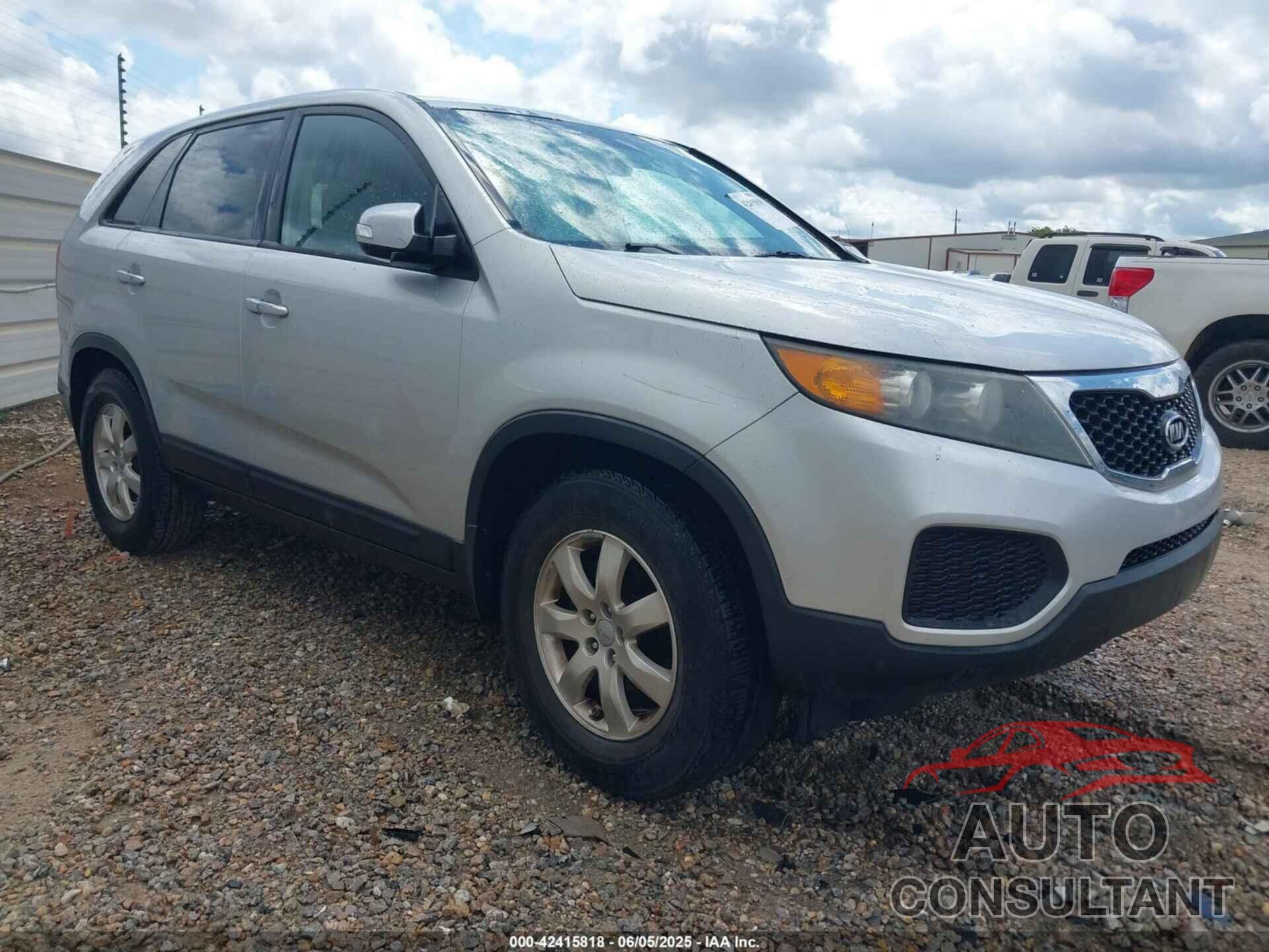 KIA SORENTO 2013 - 5XYKT3A15DG332458