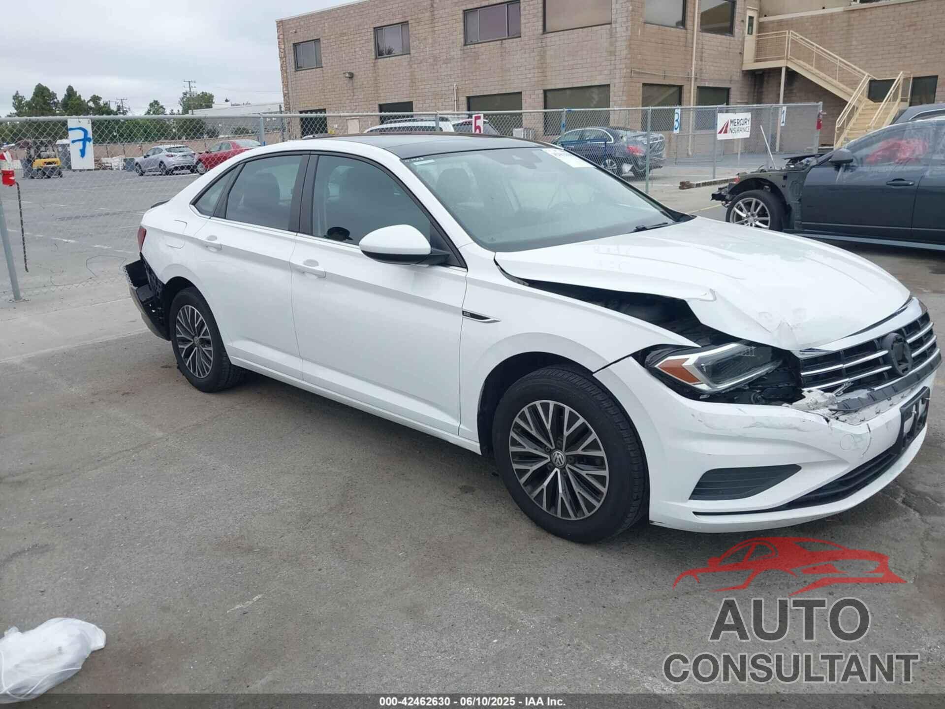 VOLKSWAGEN JETTA 2019 - 3VWE57BU1KM038656
