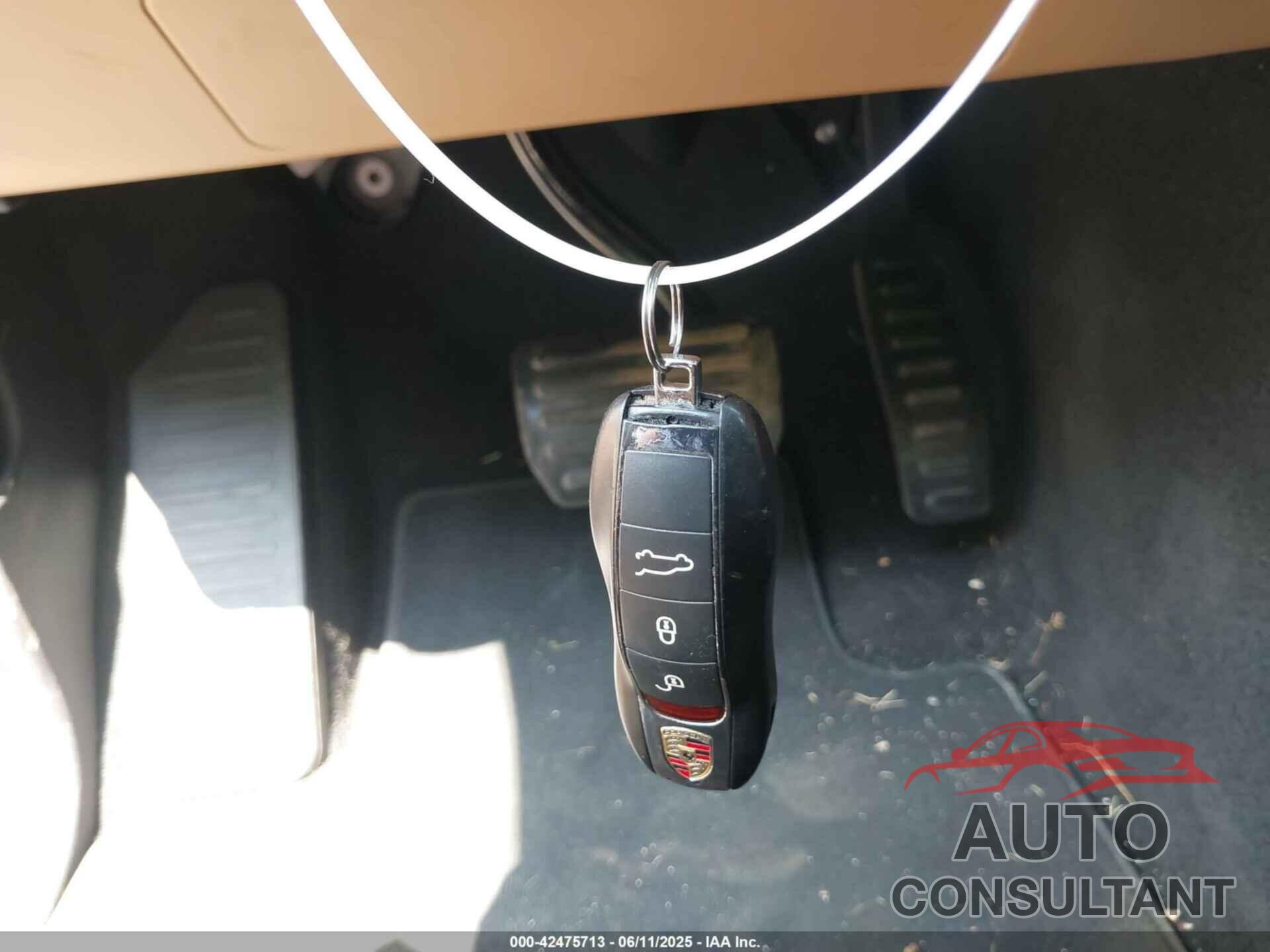 PORSCHE CAYENNE 2017 - WP1AA2A21HKA88424