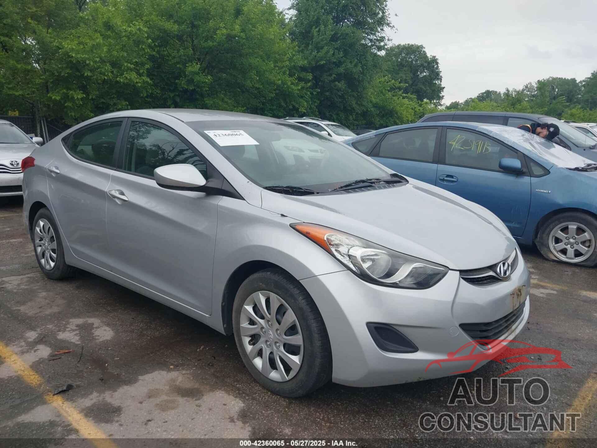 HYUNDAI ELANTRA 2011 - 5NPDH4AE4BH032435