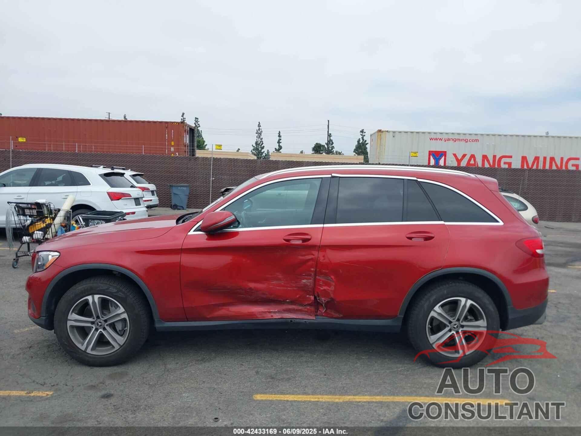 MERCEDES-BENZ GLC 300 2018 - WDC0G4JB6JV081815