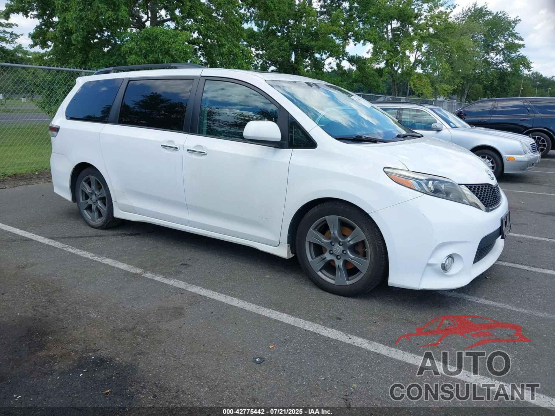TOYOTA SIENNA 2017 - 5TDXZ3DCXHS877520