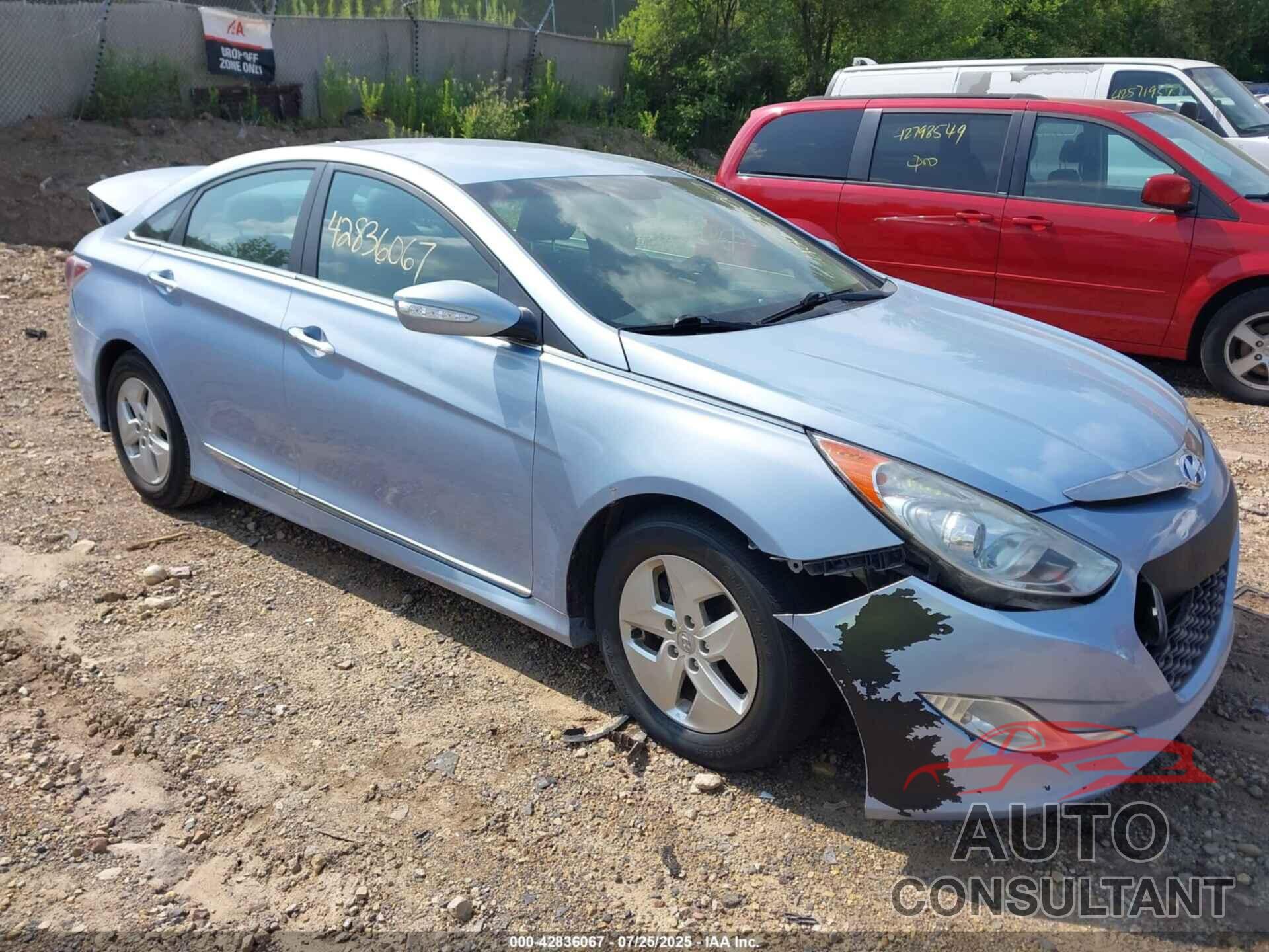 HYUNDAI SONATA HYBRID 2012 - KMHEC4A4XCA042434