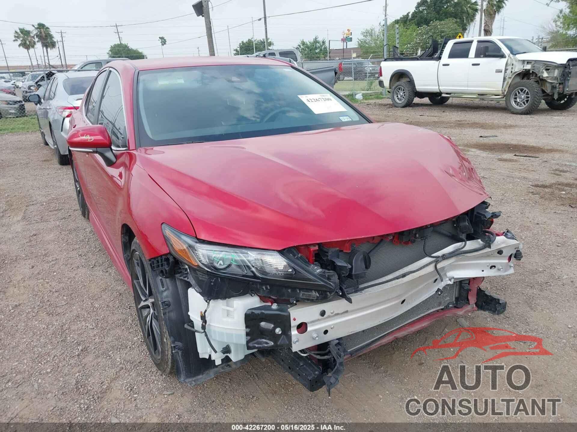 TOYOTA CAMRY 2022 - 4T1G11AKXNU068190