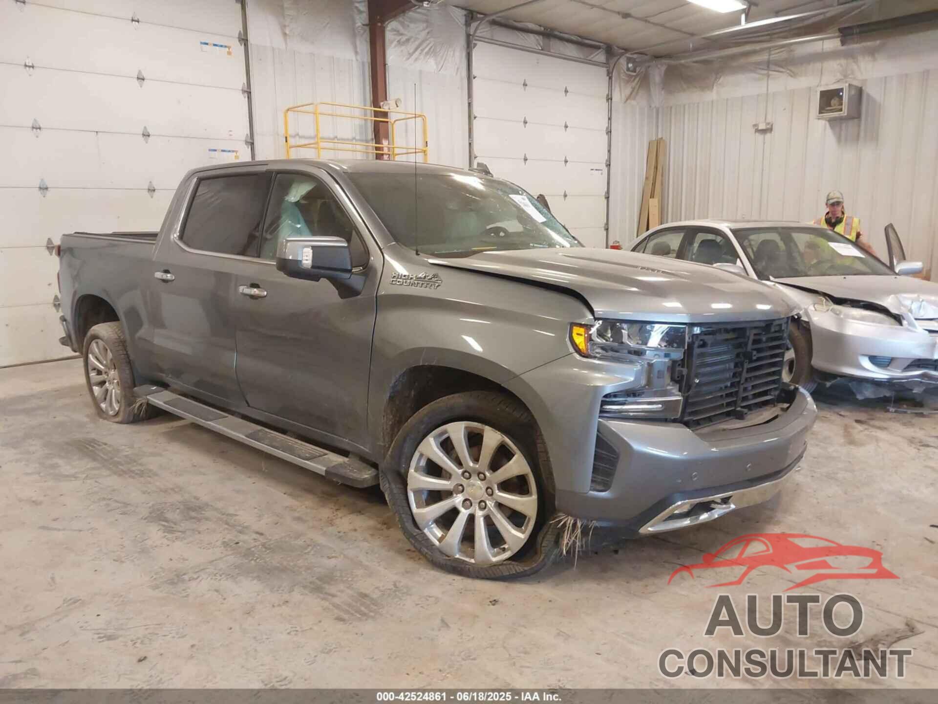CHEVROLET SILVERADO 1500 2021 - 1GCUYHEL9MZ208634