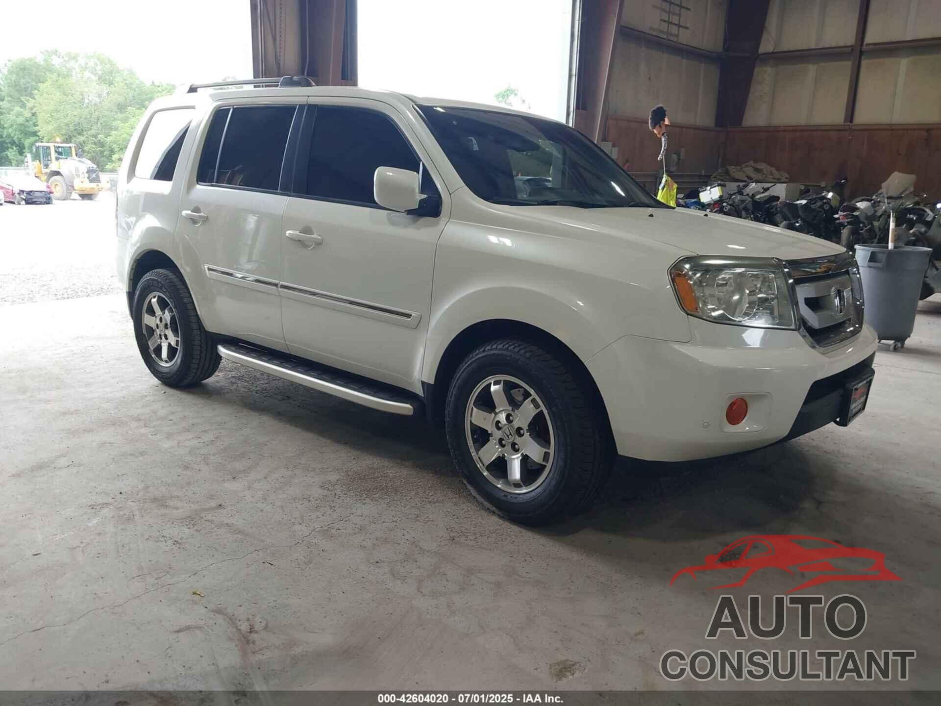 HONDA PILOT 2011 - 5FNYF4H90BB056195