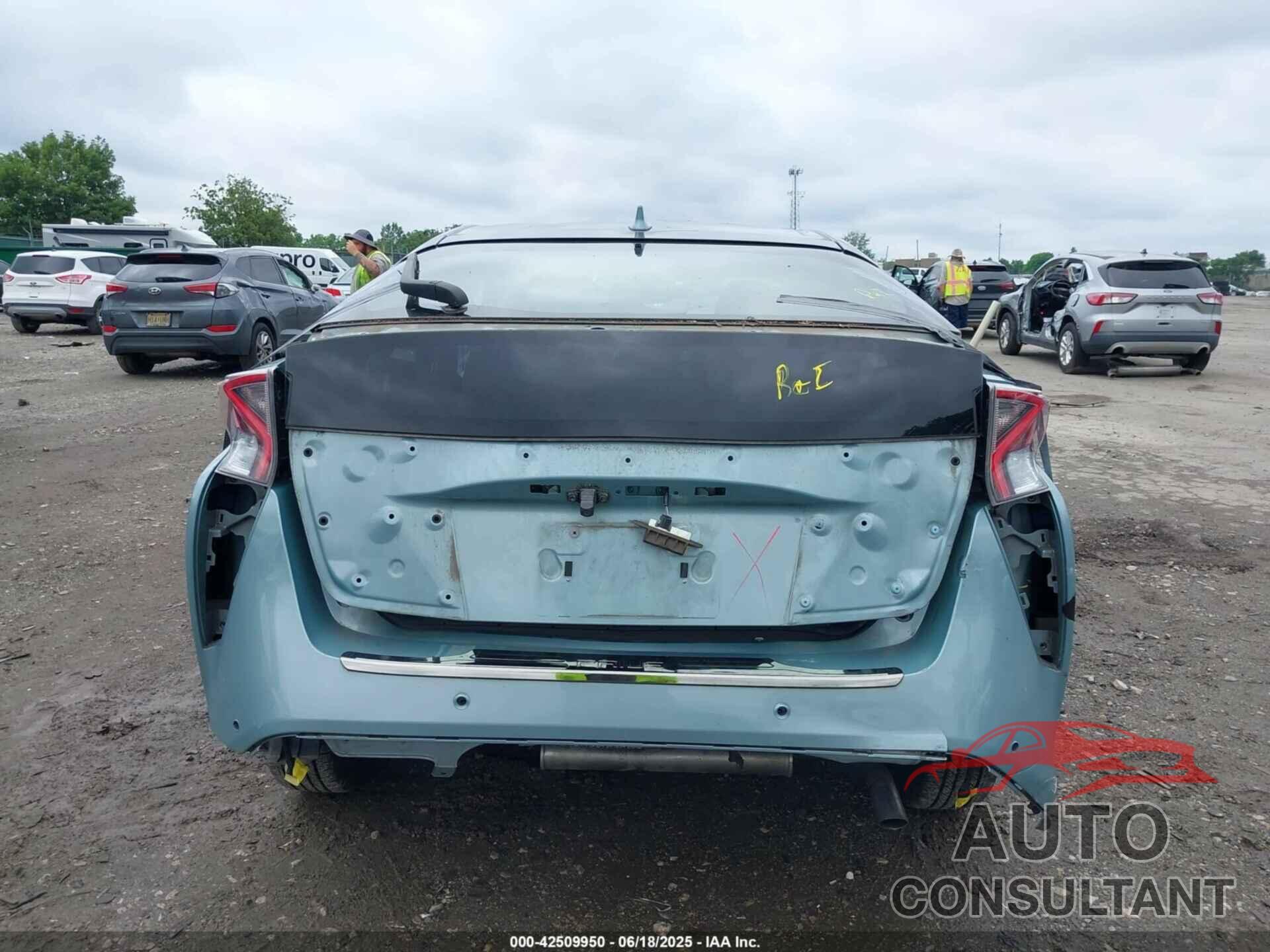 TOYOTA PRIUS 2017 - JTDKARFU2H3048467