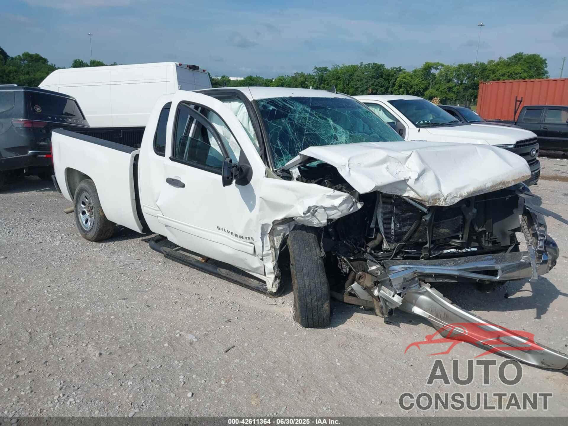 CHEVROLET SILVERADO 1500 2013 - 1GCRCREA5DZ149297
