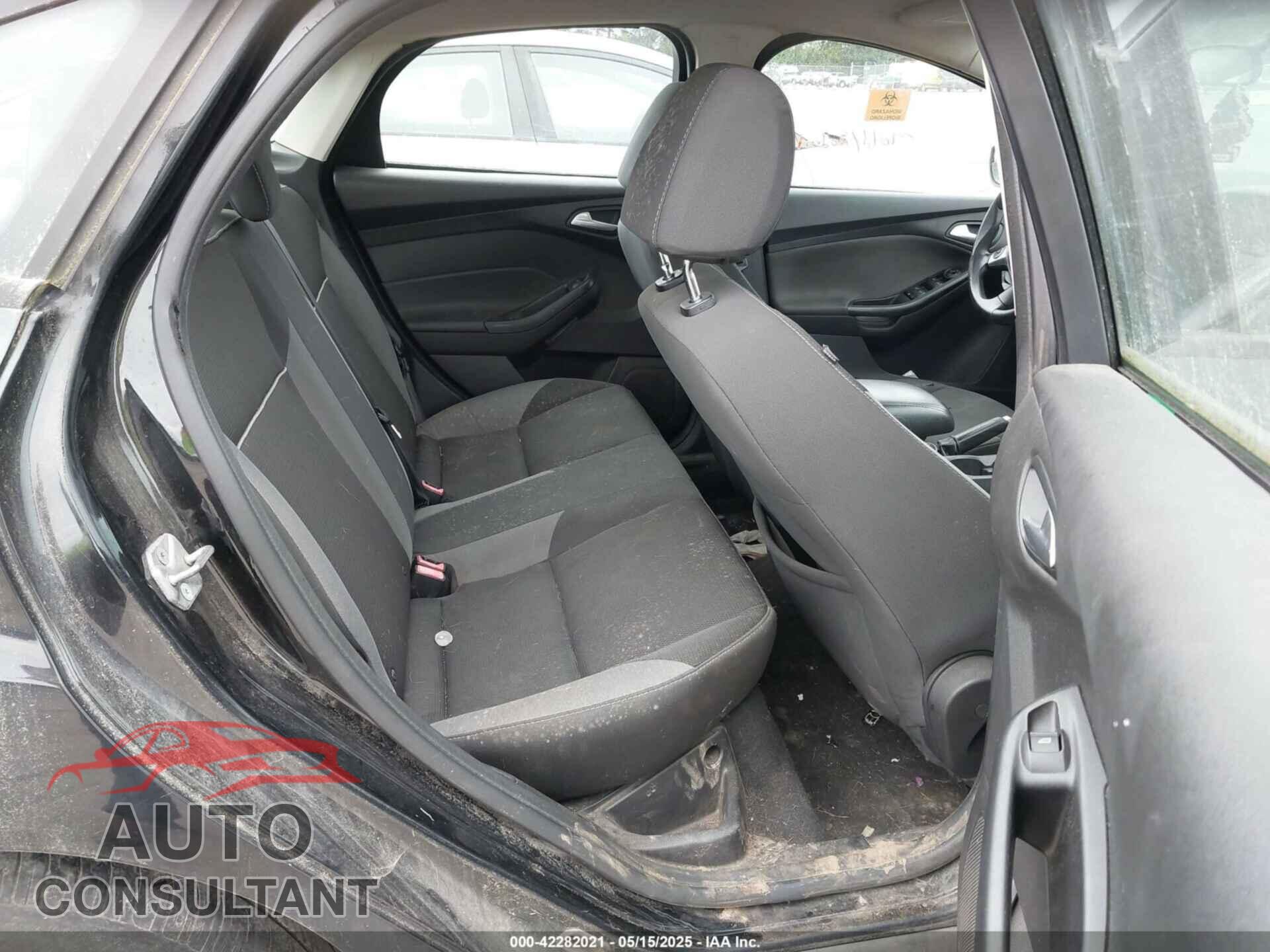 FORD FOCUS 2014 - 1FADP3F26EL211271