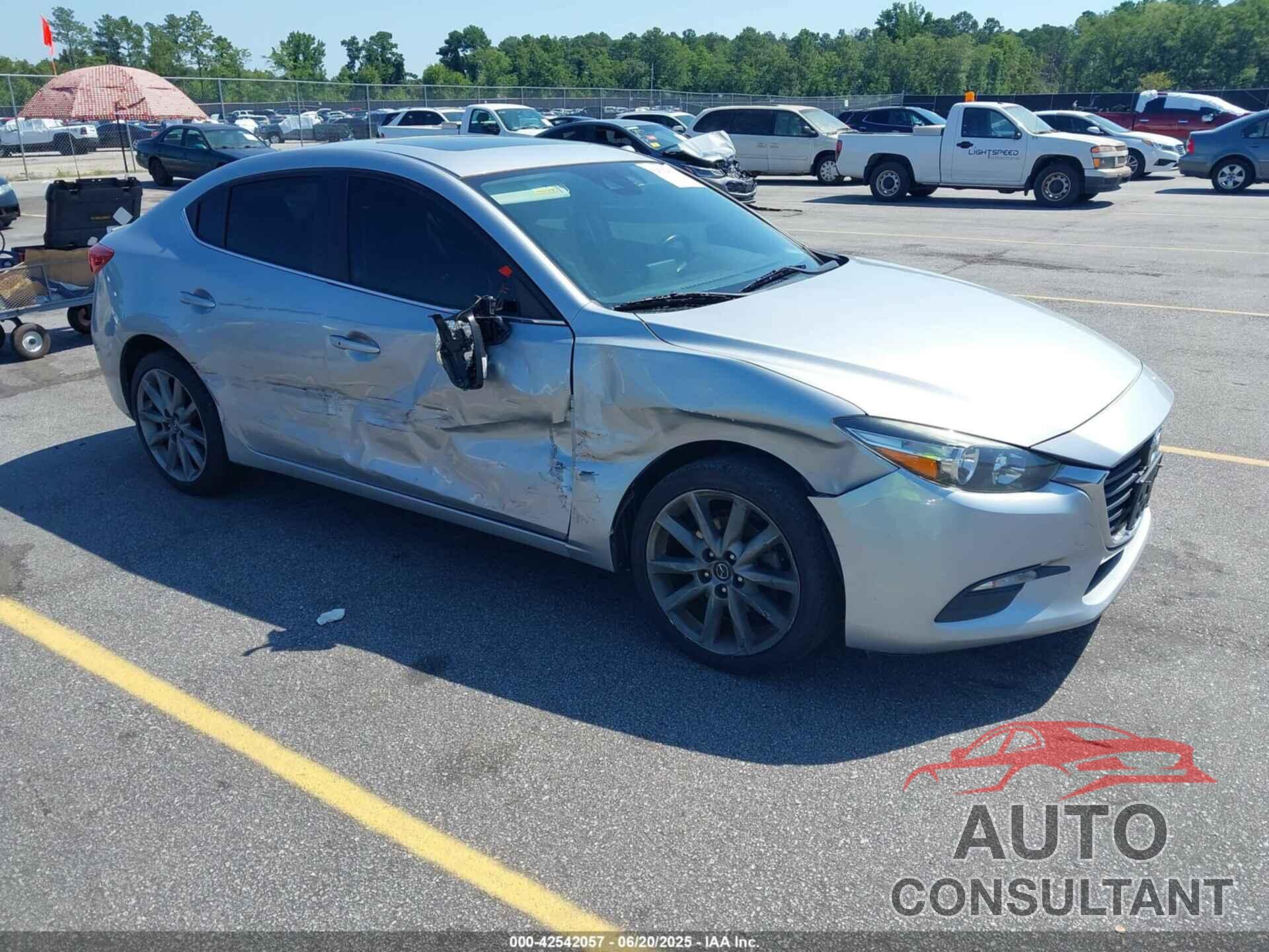 MAZDA MAZDA3 2018 - JM1BN1V32J1157270