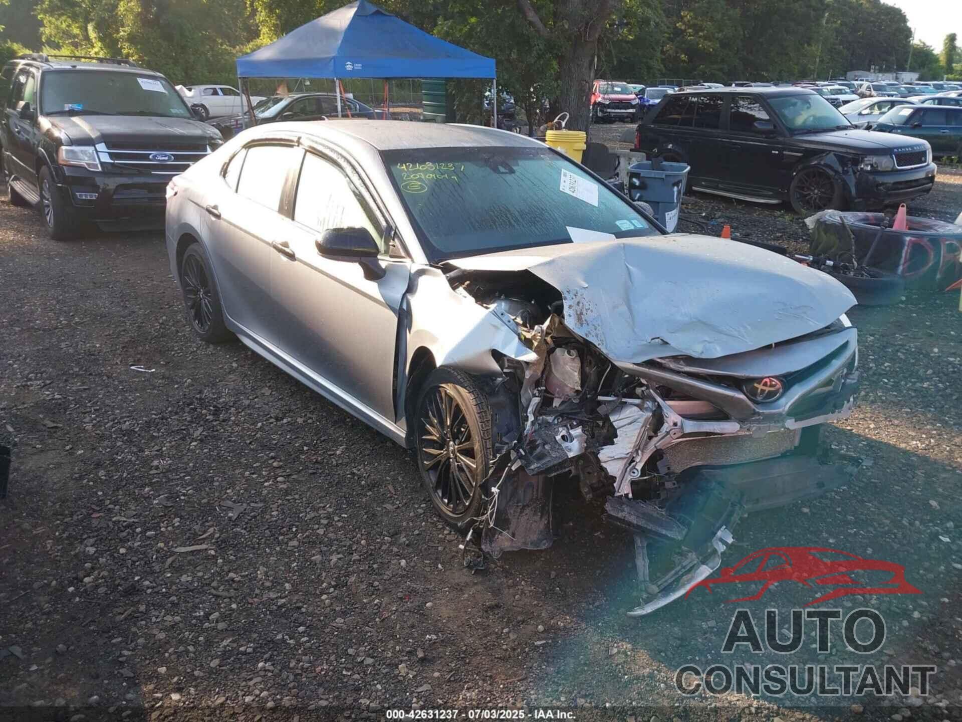 TOYOTA CAMRY 2020 - 4T1G11AK0LU300549