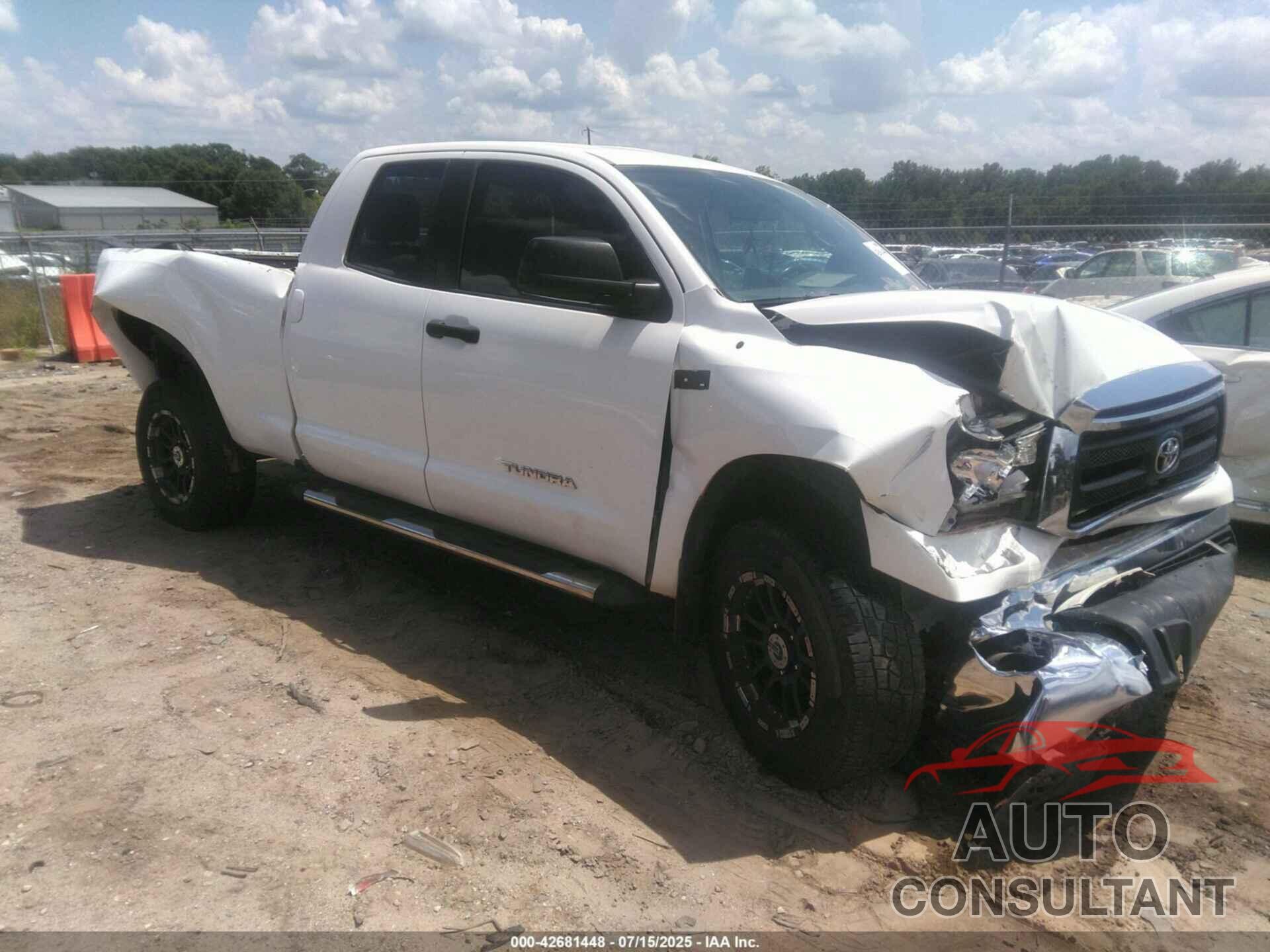 TOYOTA TUNDRA 2011 - 5TFRY5F10BX113695