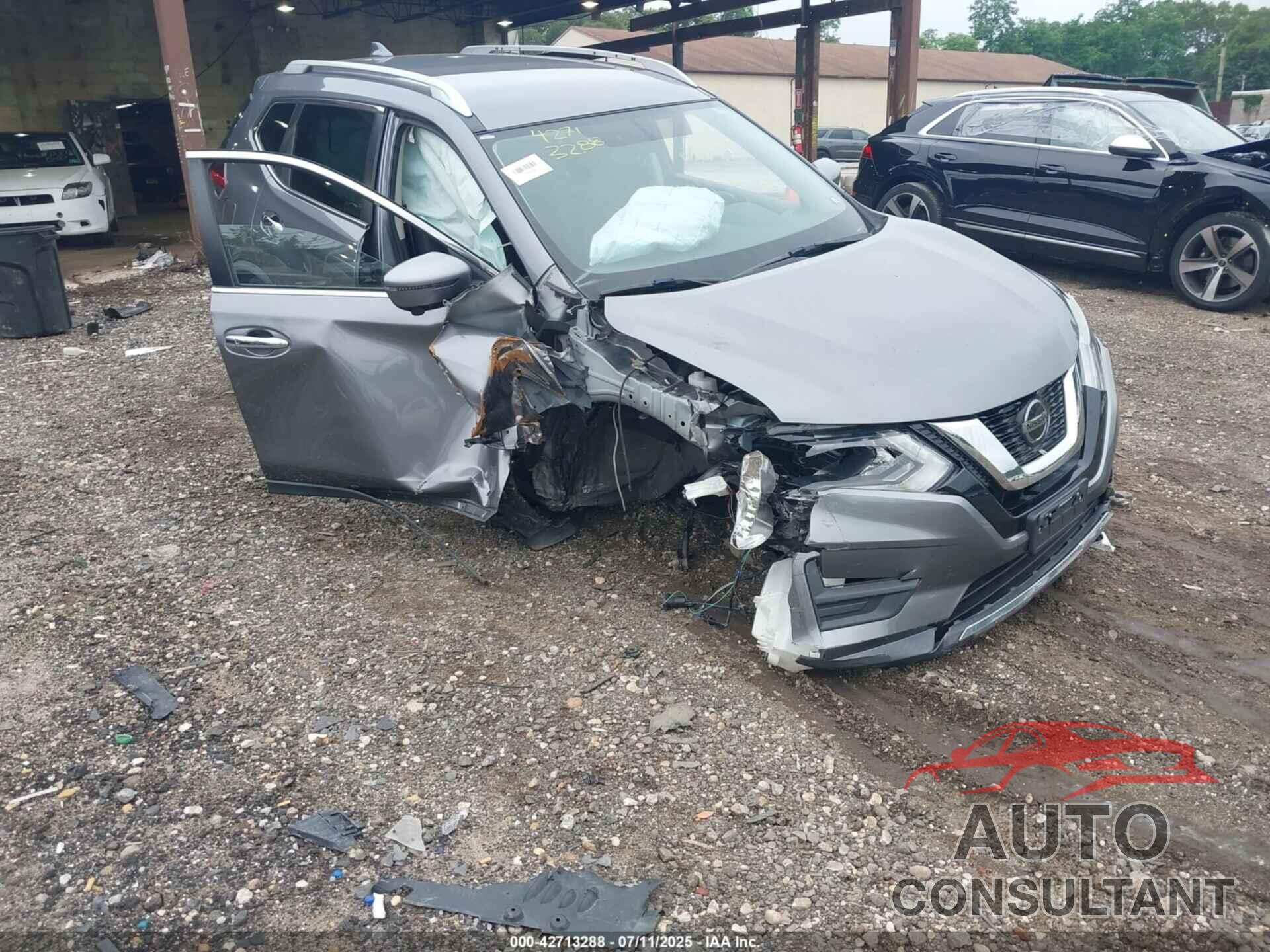 NISSAN ROGUE 2018 - KNMAT2MV1JP610575