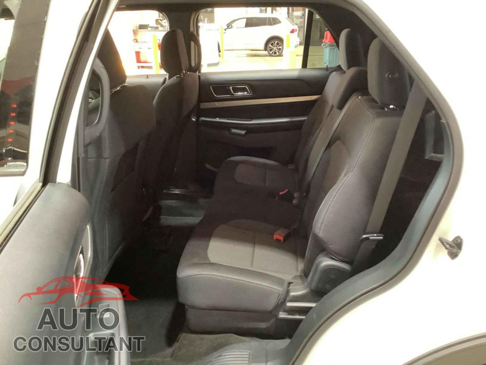 FORD EXPLORER 2018 - 1FM5K7D80JGC01247