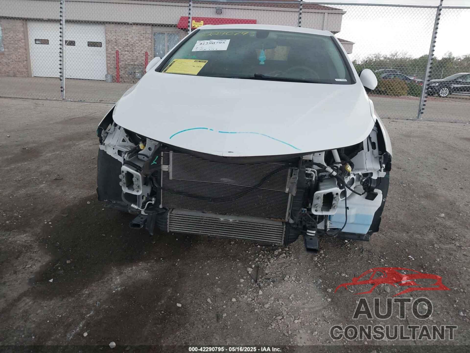 CHEVROLET CRUZE 2017 - 1G1BE5SM7H7229567