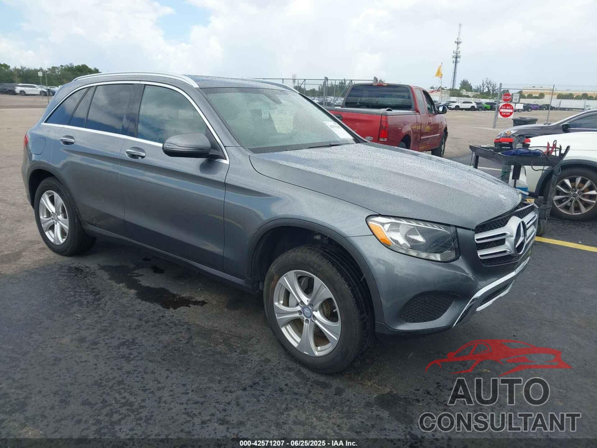 MERCEDES-BENZ GLC 300 2016 - WDC0G4JB4GF011524