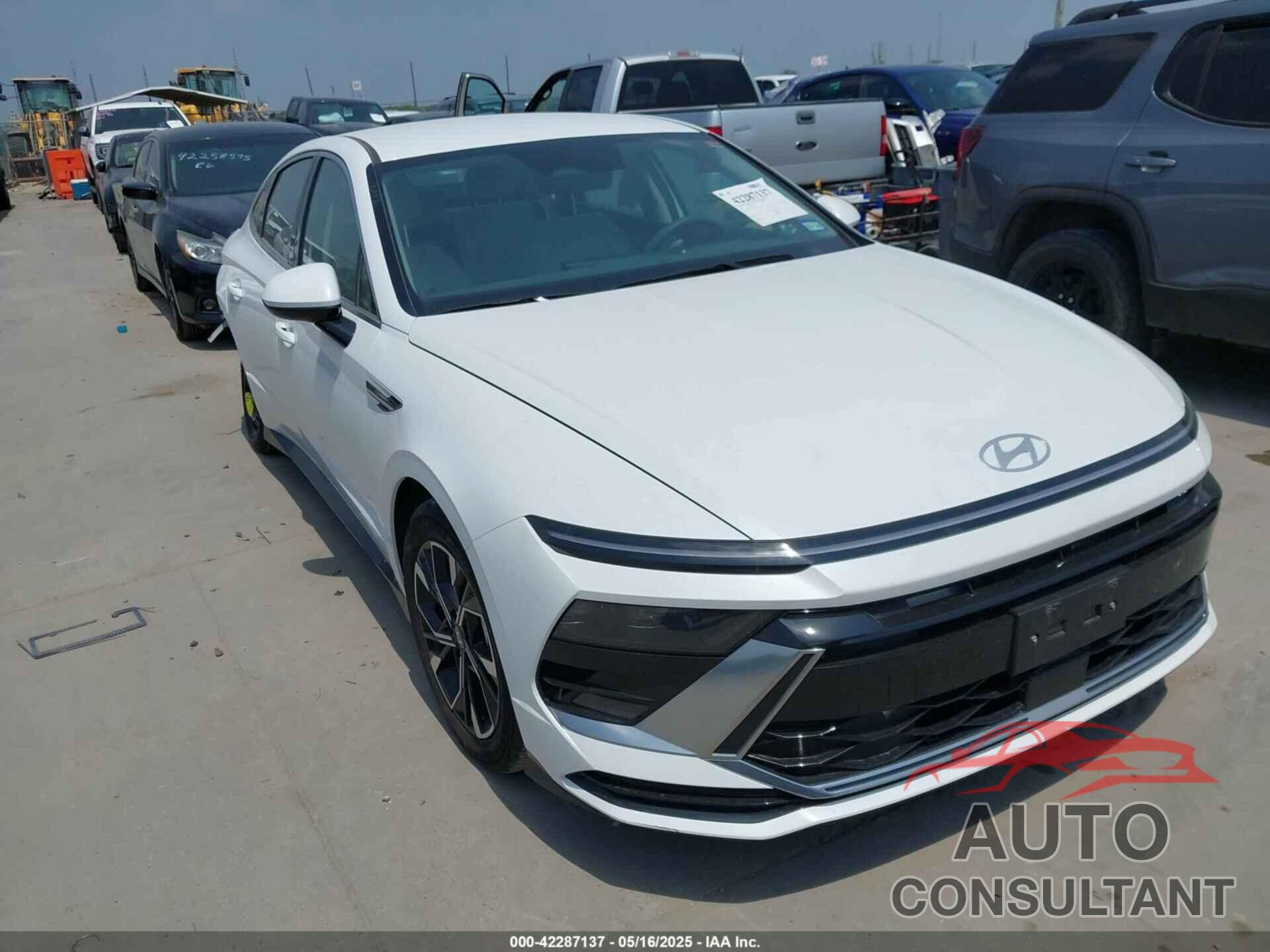 HYUNDAI SONATA 2024 - KMHL64JA8RA371937
