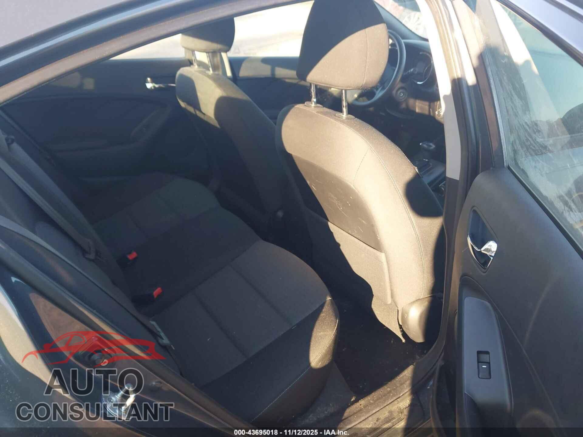 KIA FORTE 2015 - KNAFX4A67F5374596