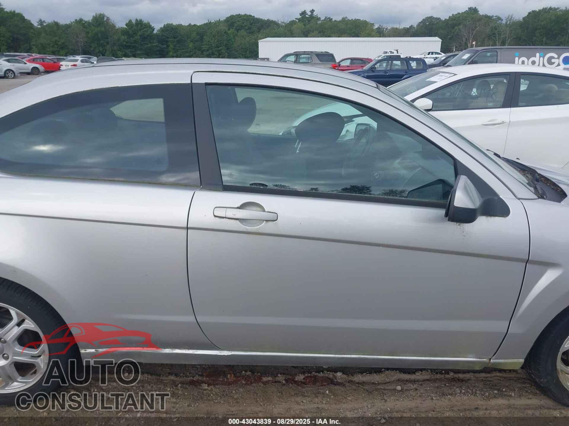 FORD FOCUS 2009 - 1FAHP32N79W263529