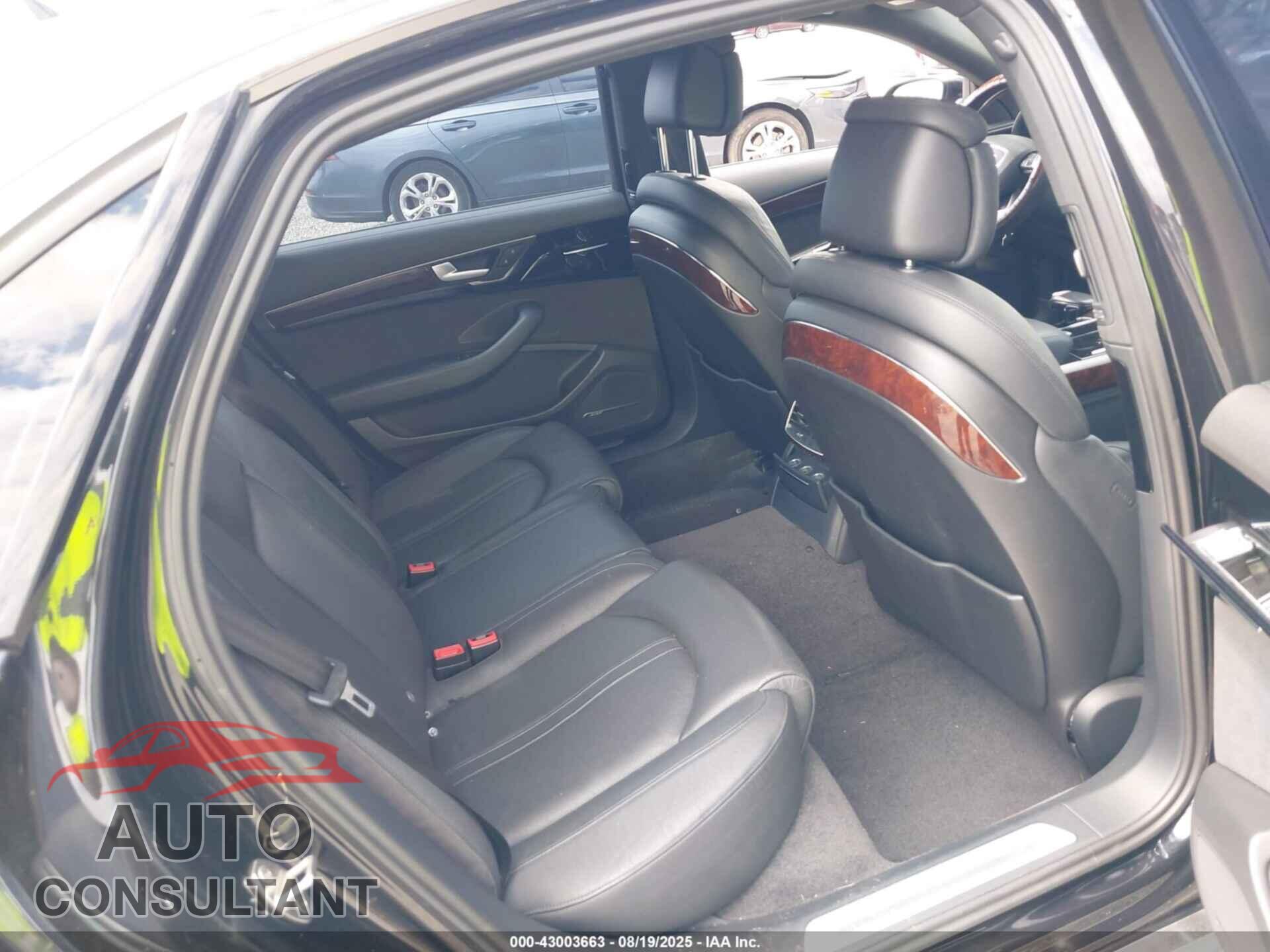AUDI A8 L 2013 - WAURGAFD8DN028024