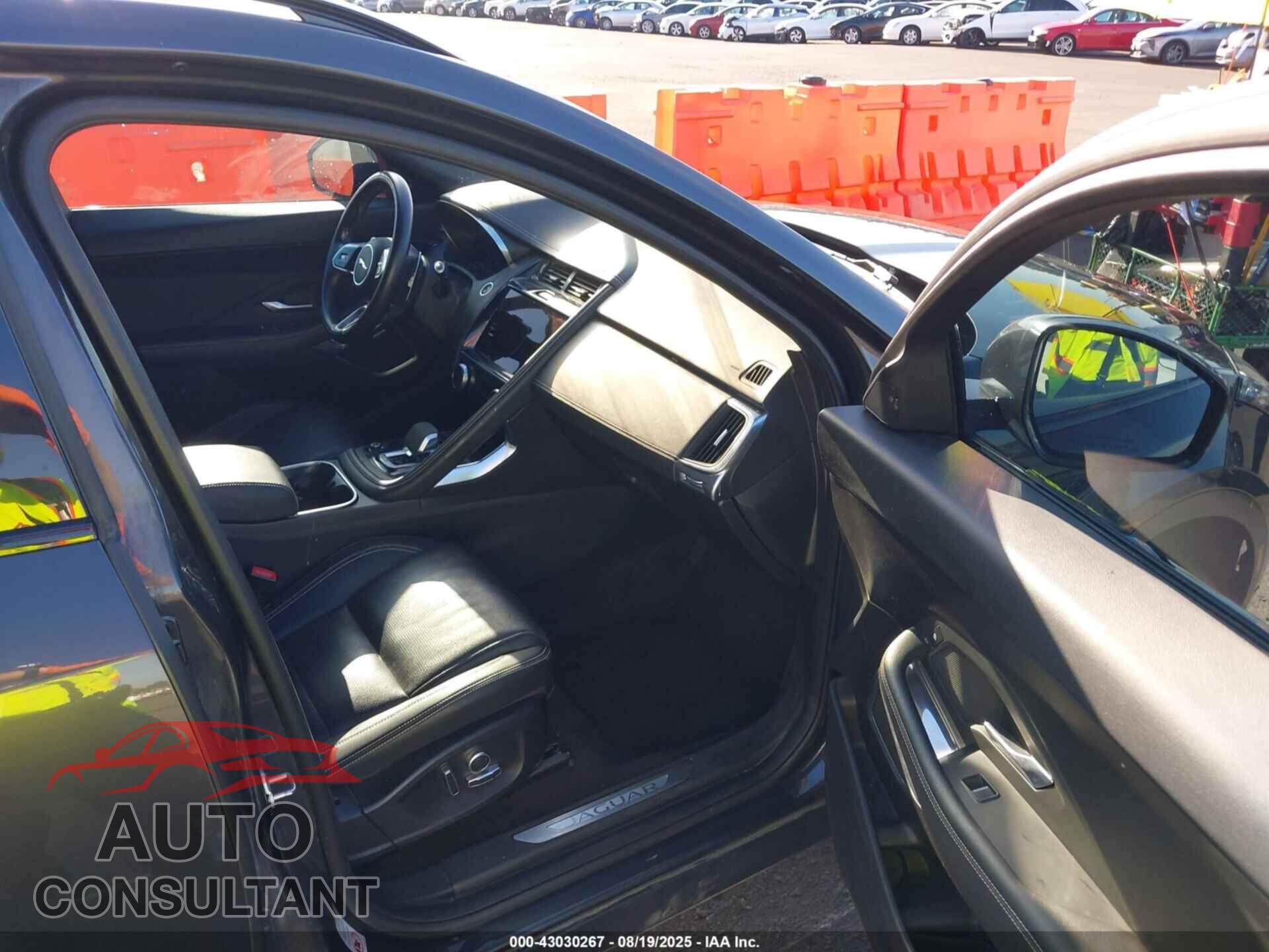 JAGUAR E-PACE 2021 - SADF12GX6M1027570