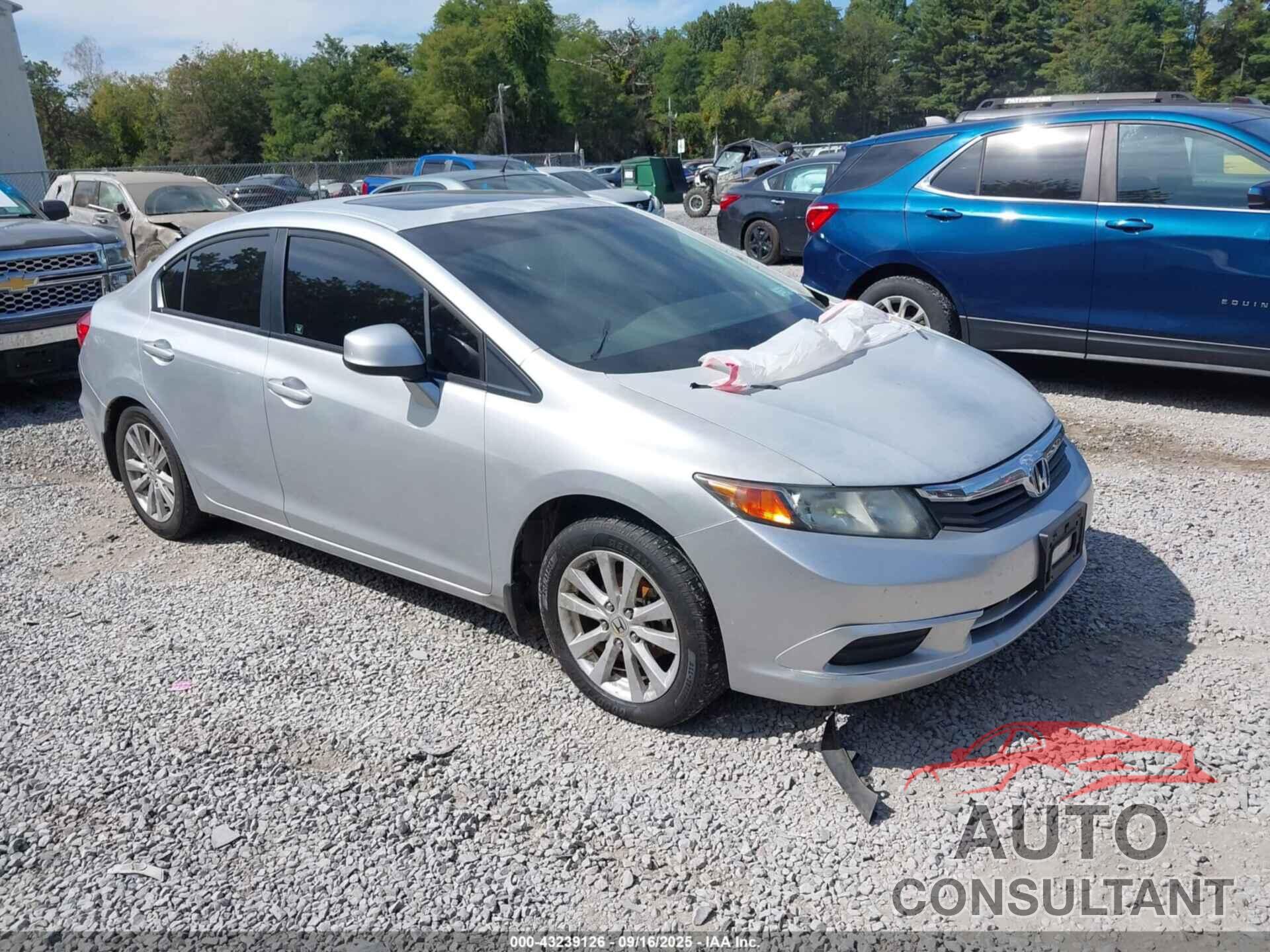 HONDA CIVIC 2012 - 2HGFB2F83CH327345