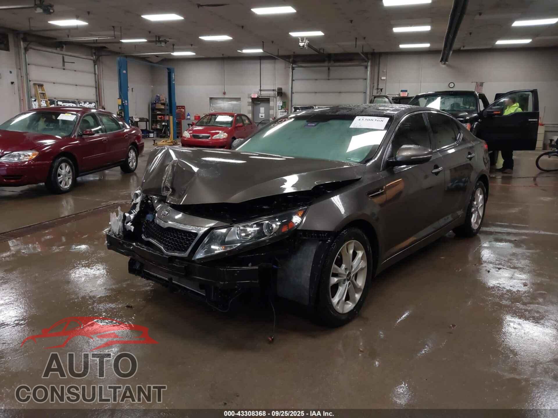 KIA OPTIMA 2011 - KNAGN4A76B5164357