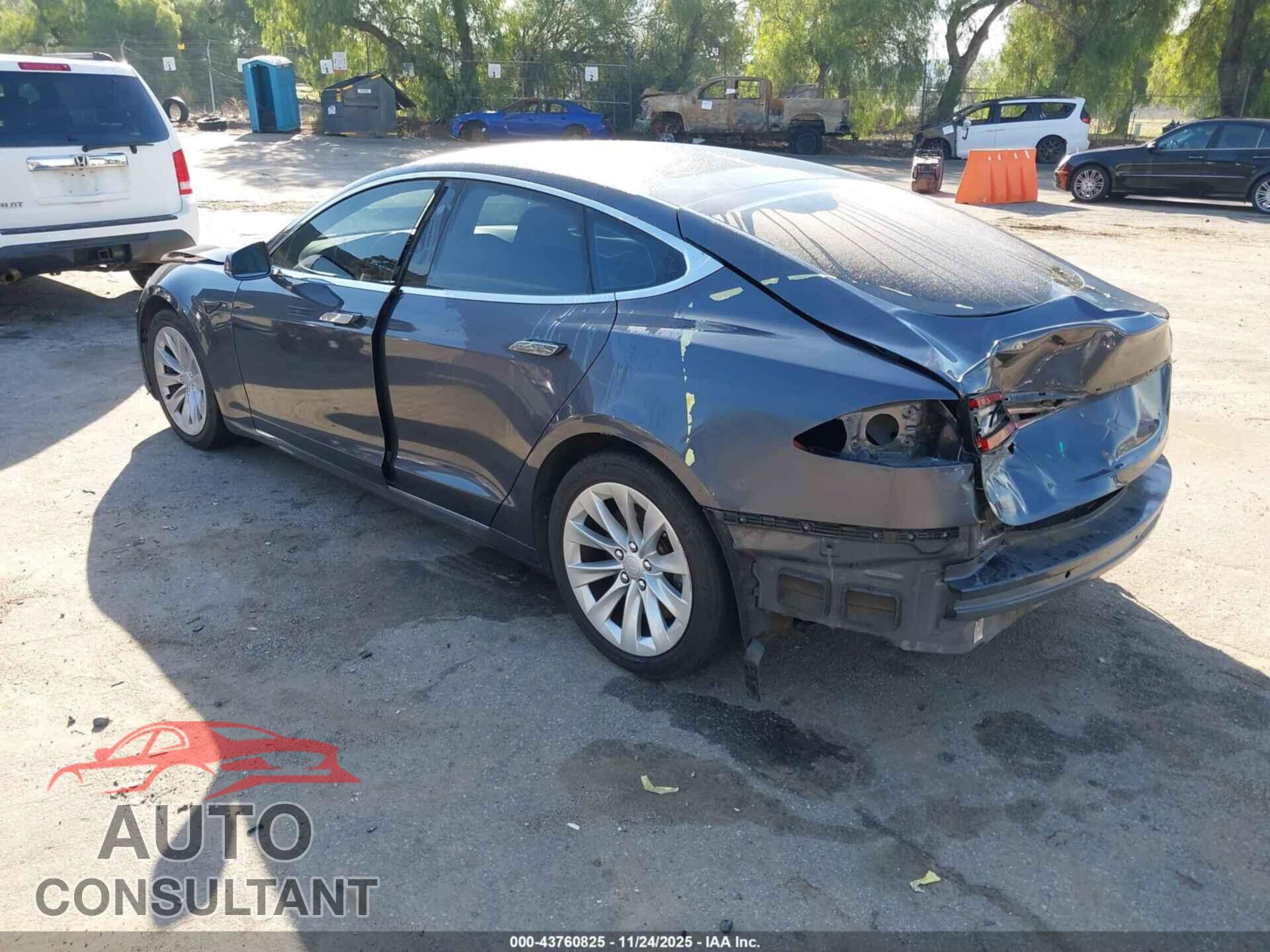 TESLA MODEL S 2017 - 5YJSA1E21HF196002