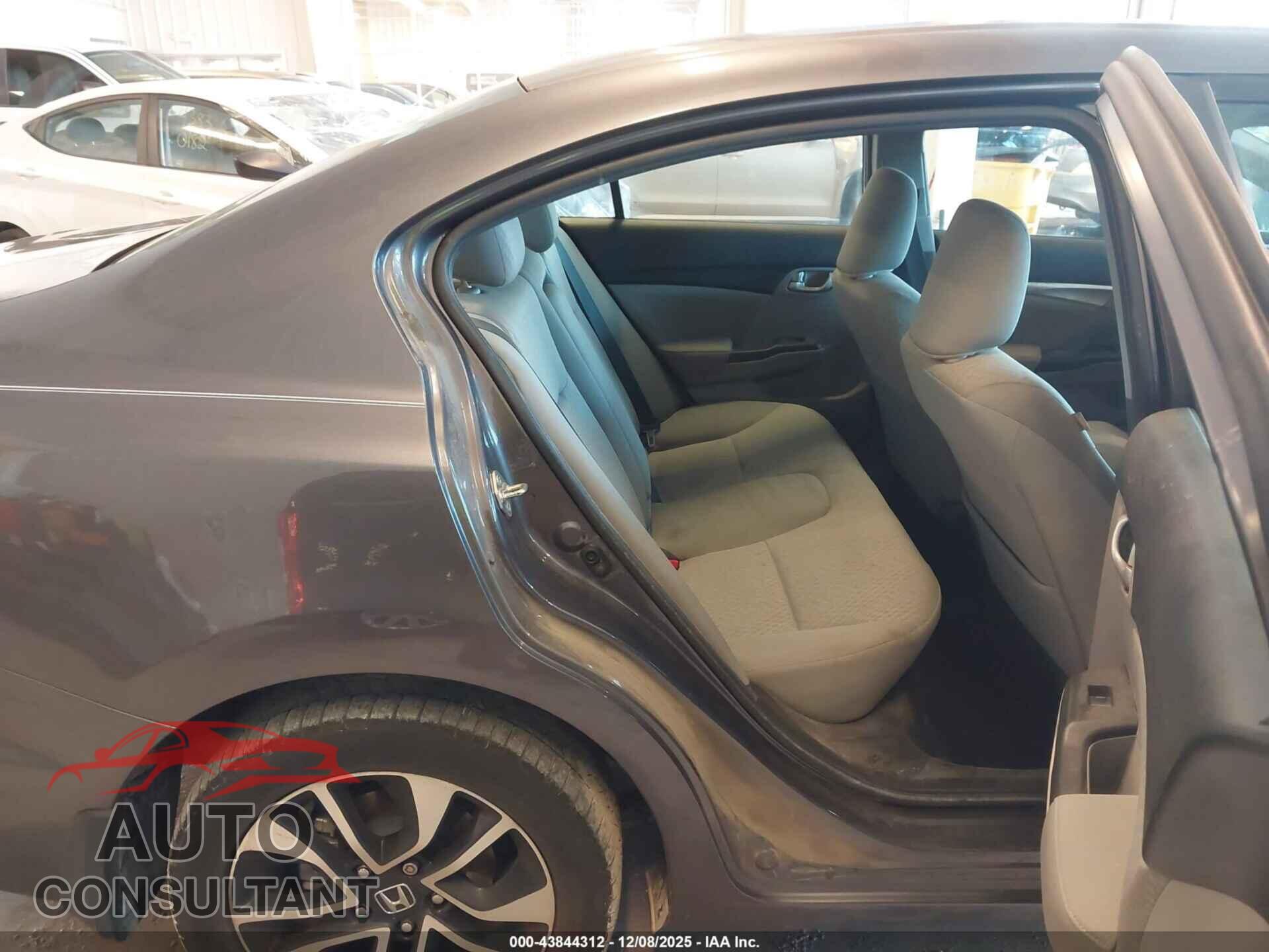 HONDA CIVIC 2015 - 19XFB2F82FE074579