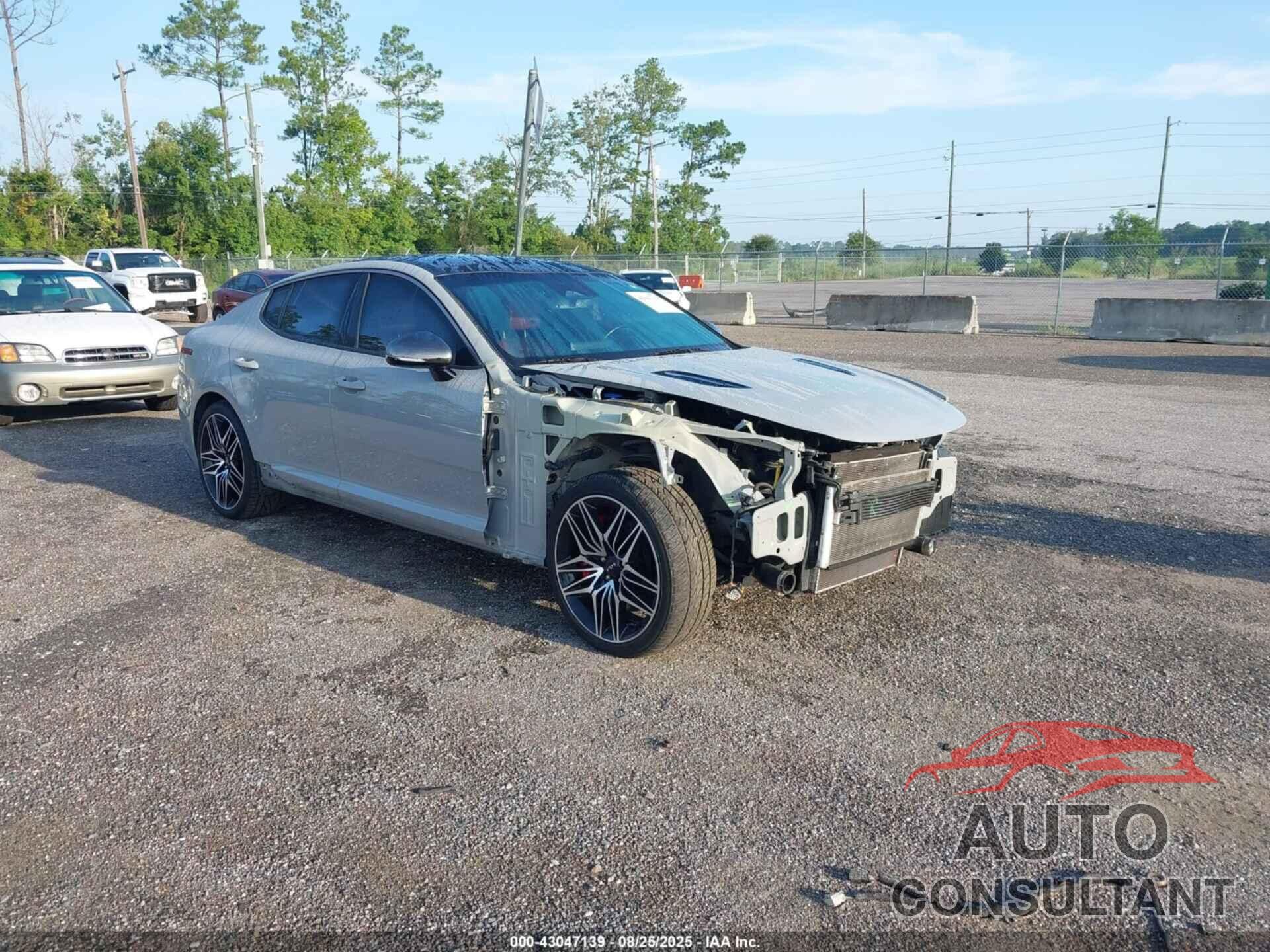 KIA STINGER 2022 - KNAE45LC7N6111675